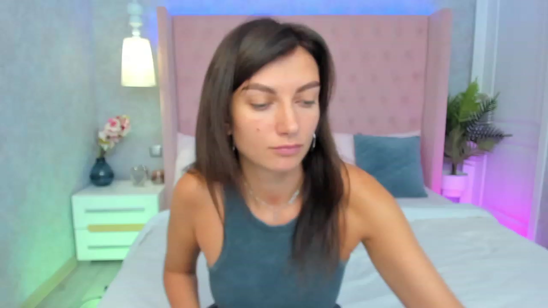 Gallery image thumbnail from LuckySandra's myfreecams stream on, 09/18/2023, 11:51 image 17 of 20