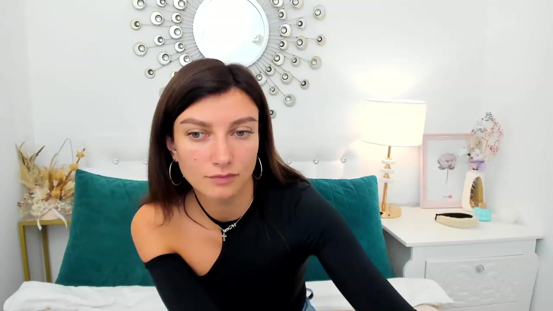 Gallery image thumbnail from LuckySandra's myfreecams stream on, 10/13/2023, 11:25 image 9 of 20