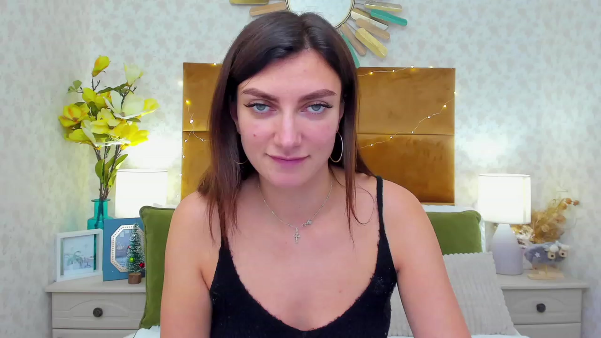 Gallery image thumbnail from LuckySandra's myfreecams stream on, 12/26/2023, 12:04 image 13 of 20