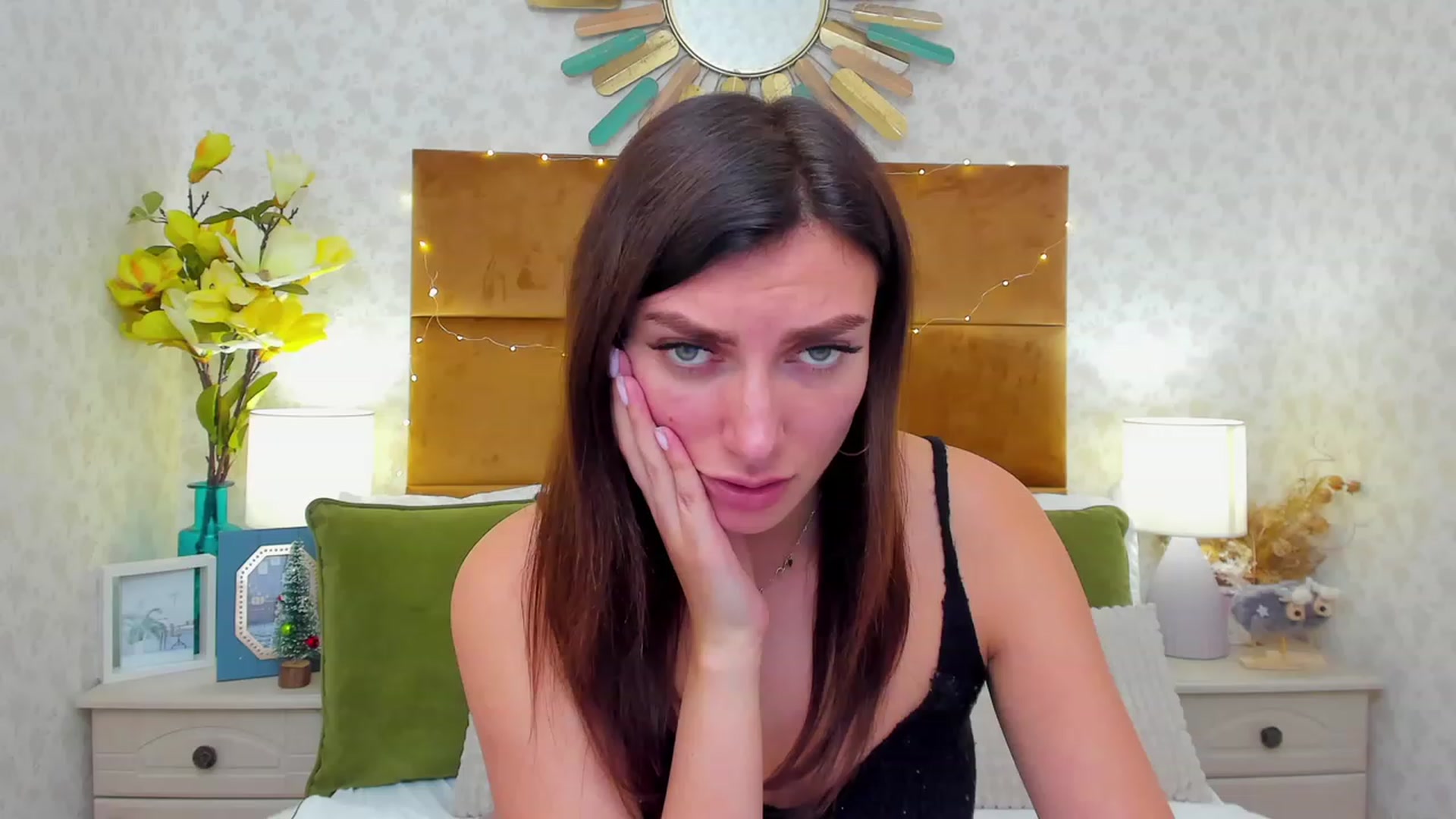 Gallery image thumbnail from LuckySandra's myfreecams stream on, 12/26/2023, 12:04 image 18 of 20