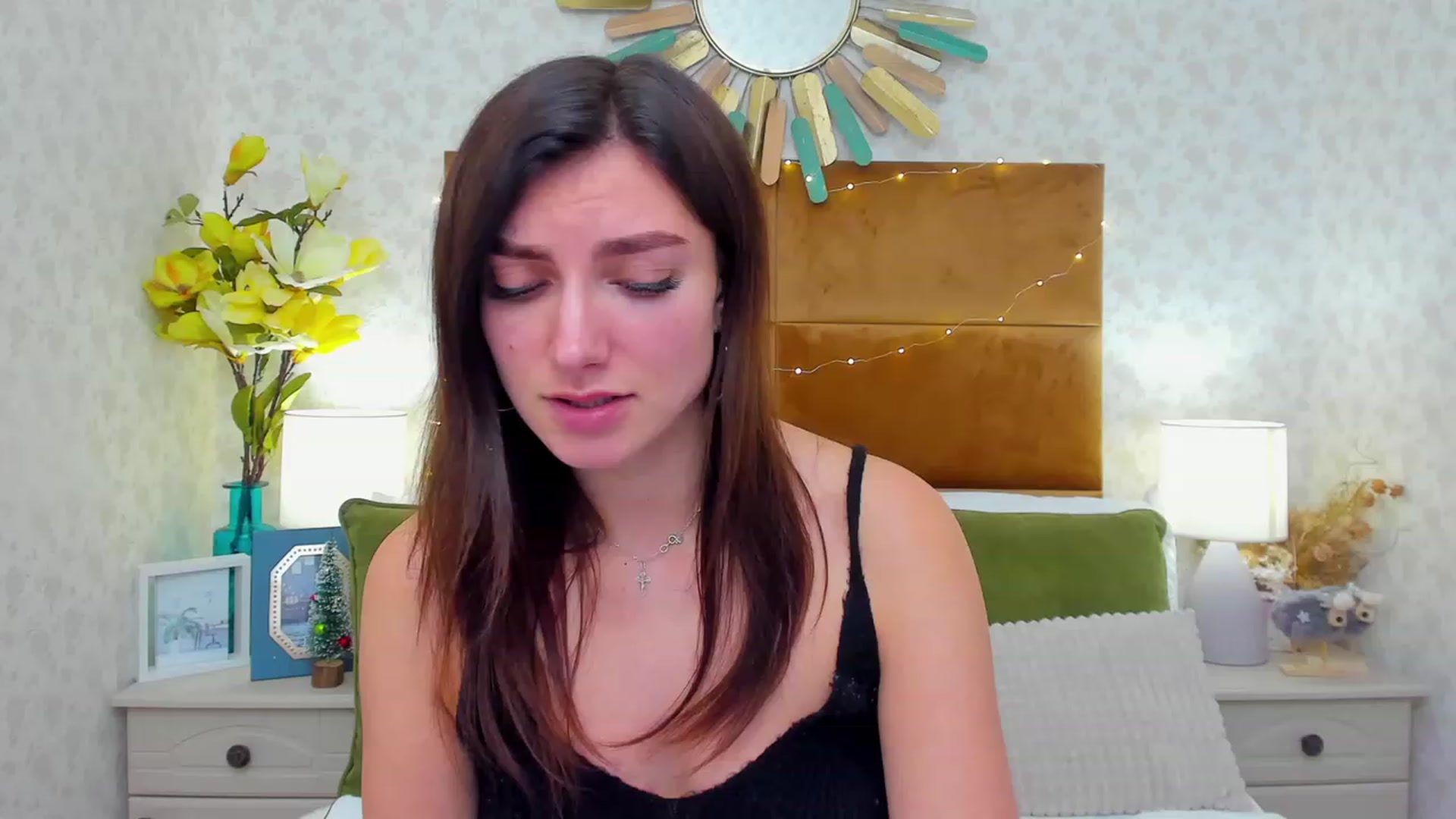 Gallery image thumbnail from LuckySandra's myfreecams stream on, 12/26/2023, 12:04 image 16 of 20