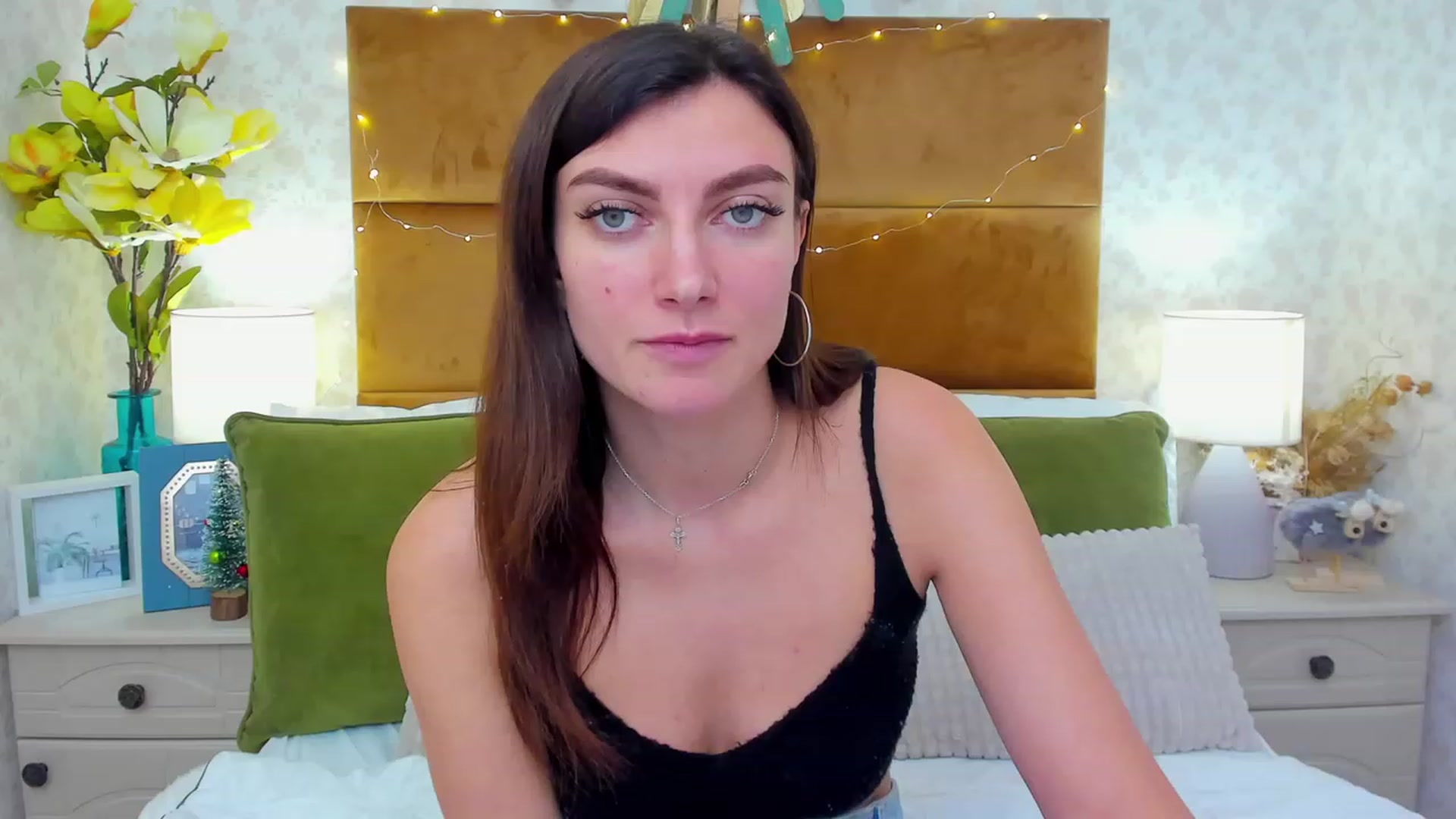 Gallery image thumbnail from LuckySandra's myfreecams stream on, 12/26/2023, 12:04 image 3 of 20