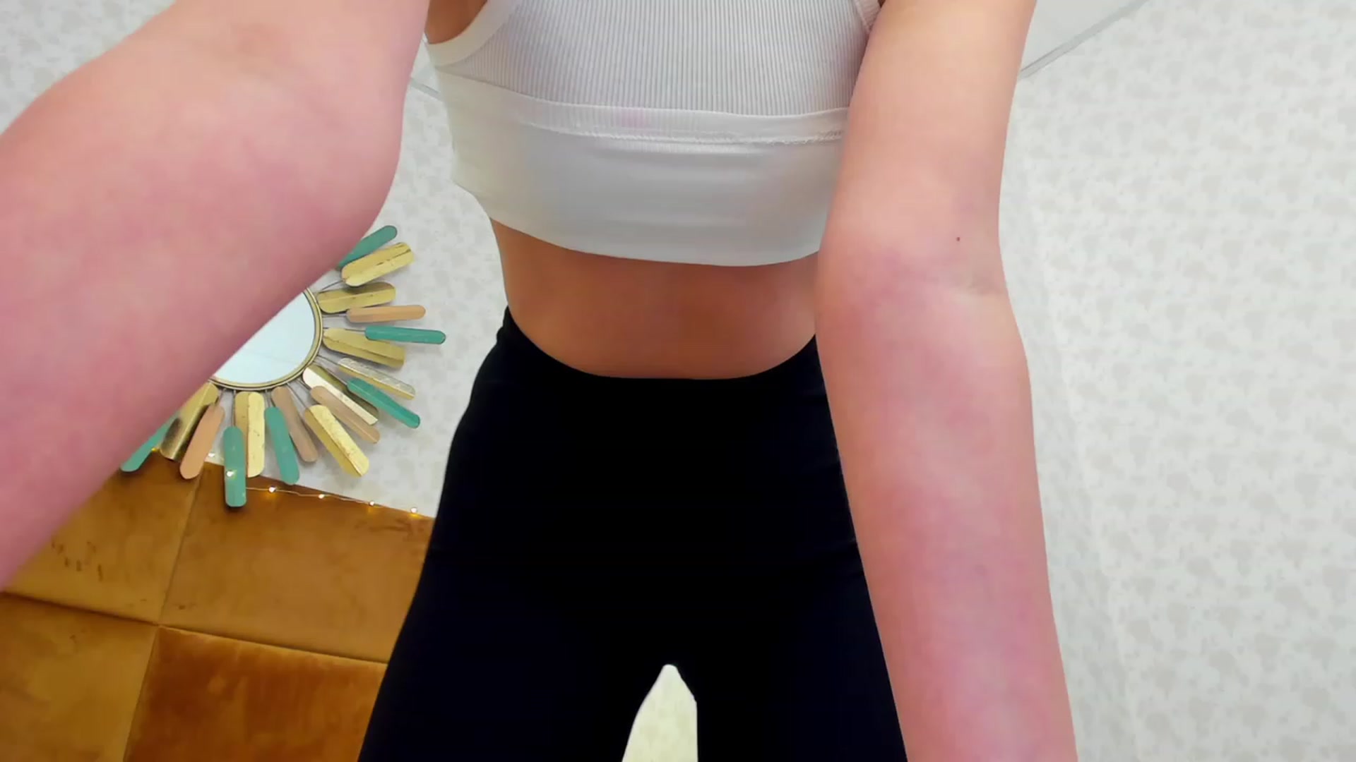 Gallery image thumbnail from LuckySandra's myfreecams stream on, 01/16/2024, 10:12 image 15 of 20