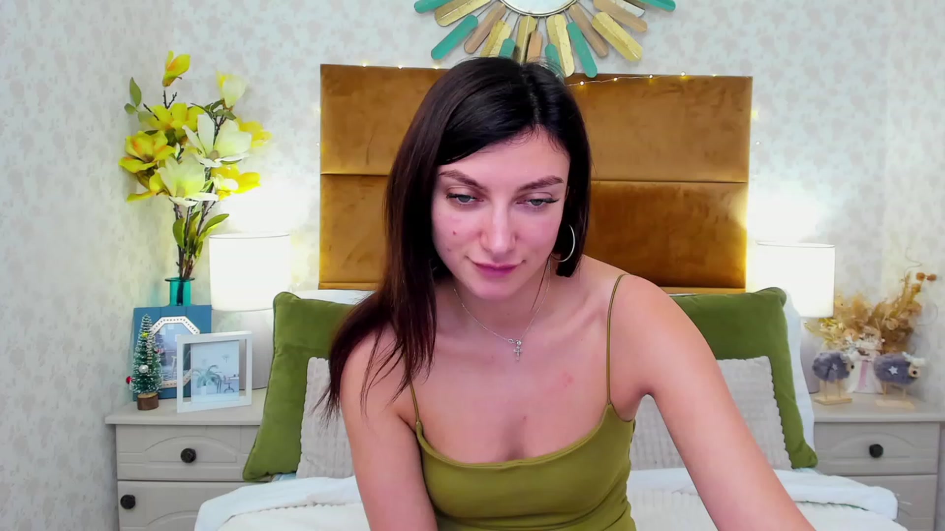 Gallery image thumbnail from LuckySandra's myfreecams stream on, 01/16/2024, 12:14 image 20 of 20