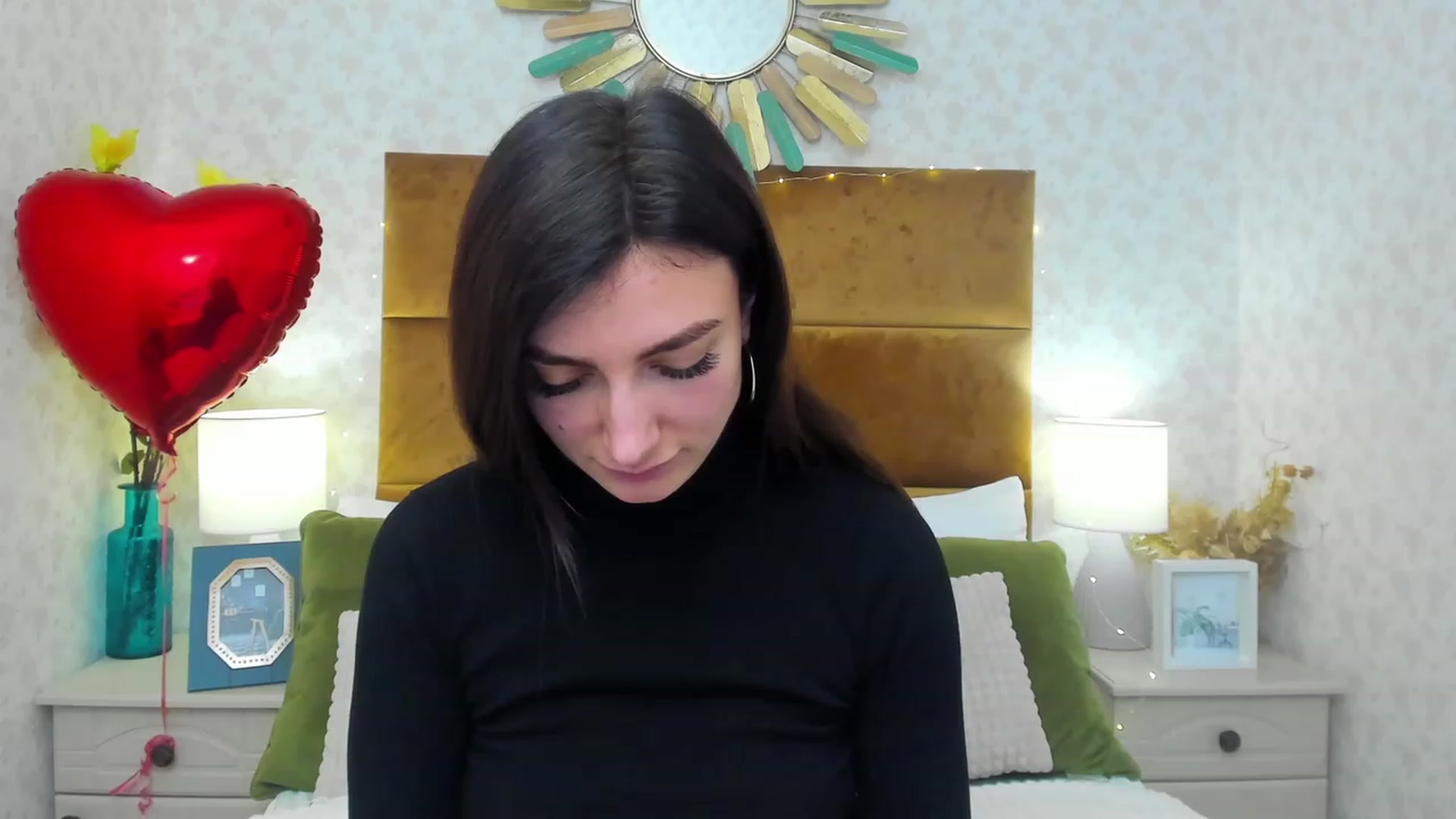 Gallery image thumbnail from LuckySandra's myfreecams stream on, 02/15/2024, 12:57 image 12 of 20