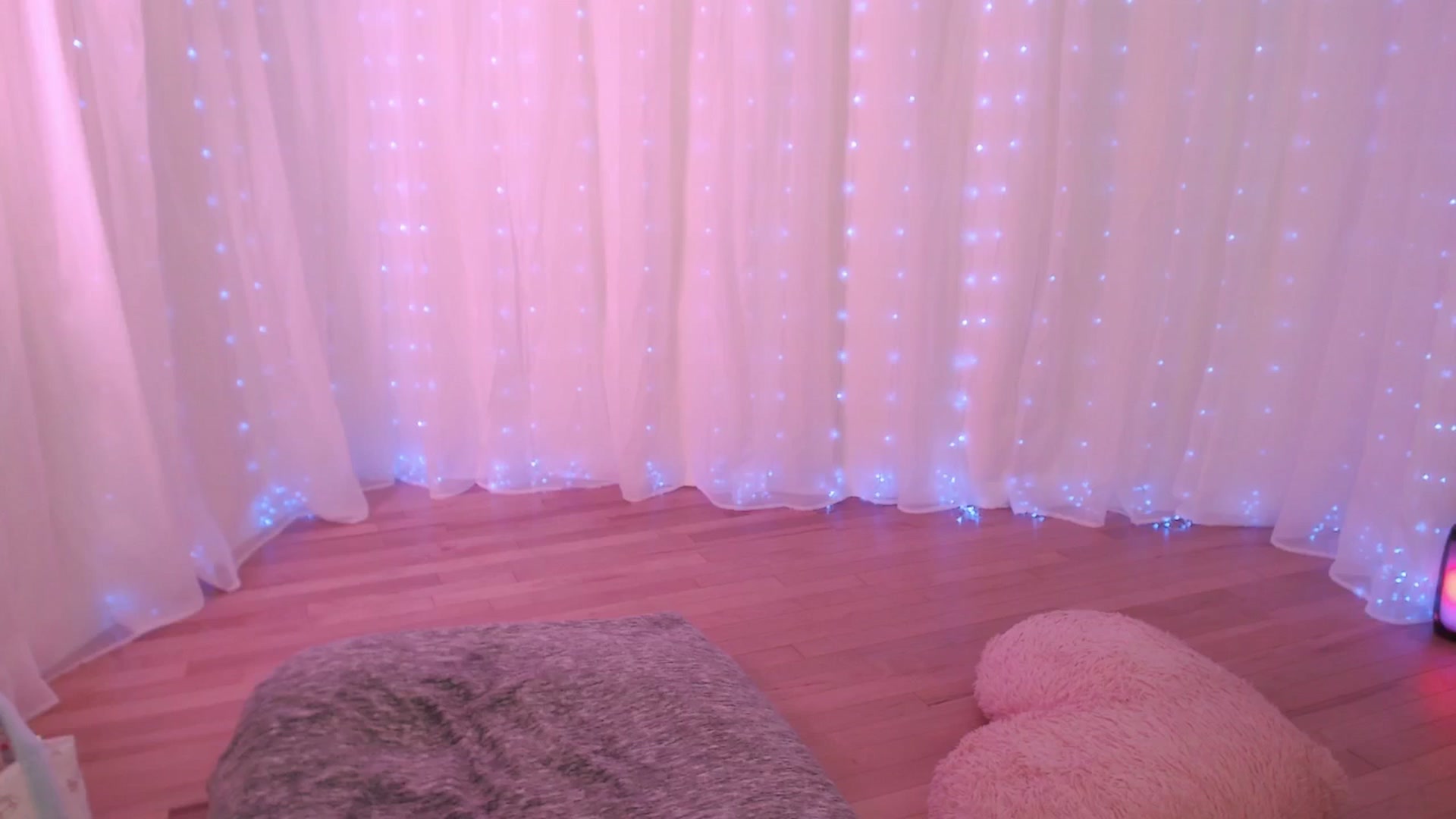 Gallery image thumbnail from LuckyToy's myfreecams stream on, 09/01/2025, 23:19 image 4 of 20