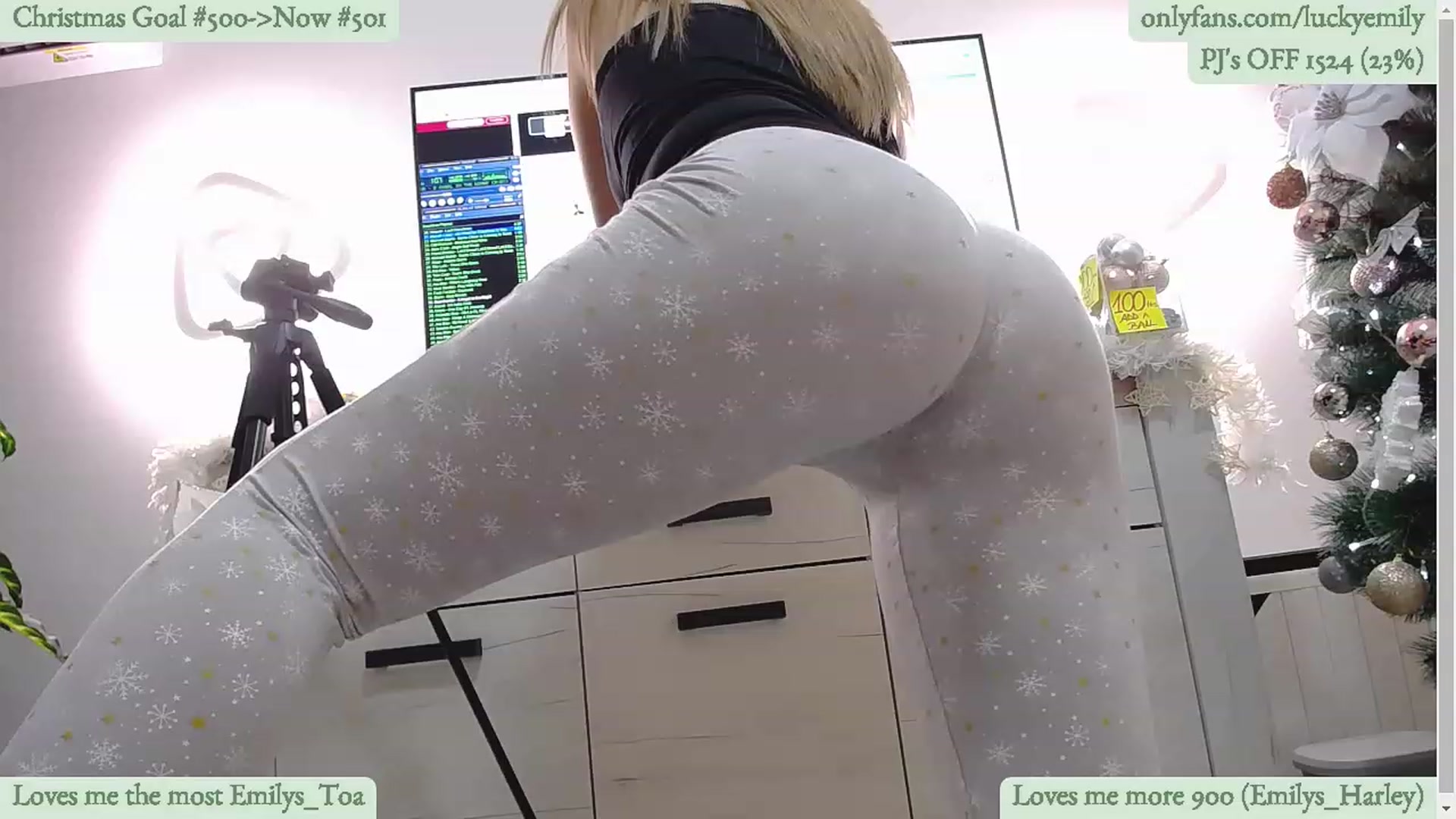 Gallery image thumbnail from Lucky_Emily's myfreecams stream on, 12/02/2022, 09:05 image 8 of 20