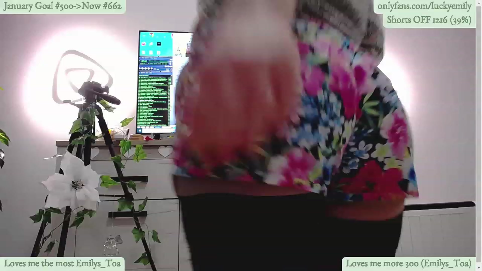 Gallery image thumbnail from Lucky_Emily's myfreecams stream on, 01/27/2023, 09:15 image 13 of 20