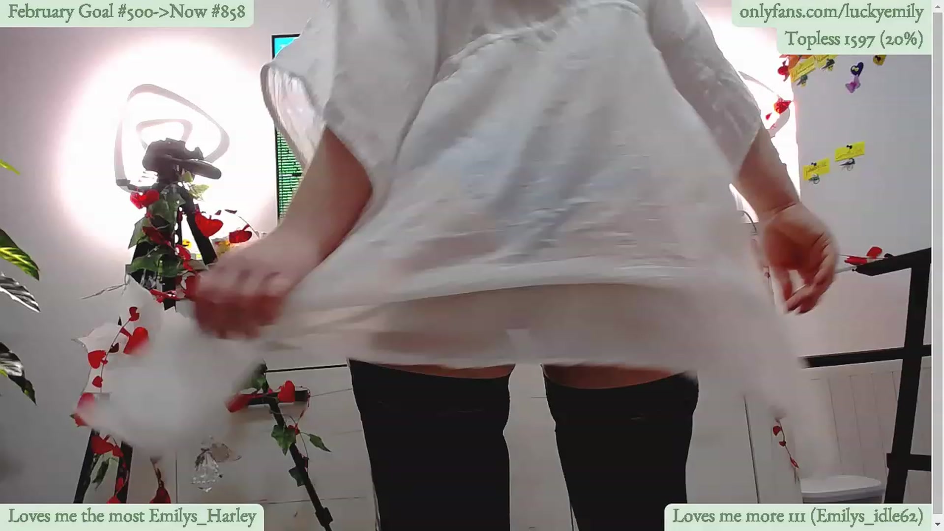 Gallery image thumbnail from Lucky_Emily's myfreecams stream on, 02/17/2023, 09:18 image 17 of 20