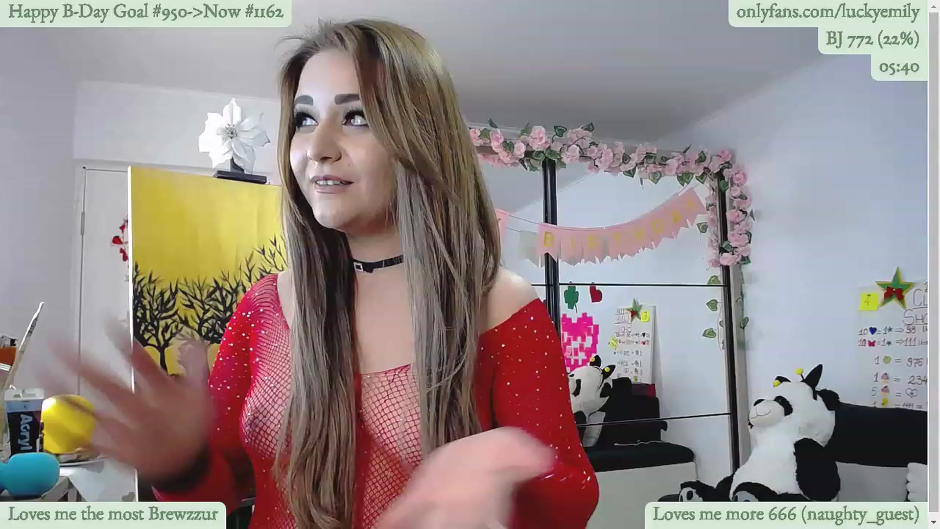 Gallery image thumbnail from Lucky_Emily's myfreecams stream on, 04/10/2023, 10:05 image 15 of 20