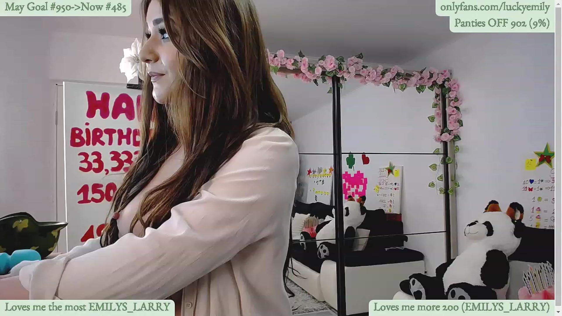 Gallery image thumbnail from Lucky_Emily's myfreecams stream on, 05/05/2023, 09:45 image 3 of 20