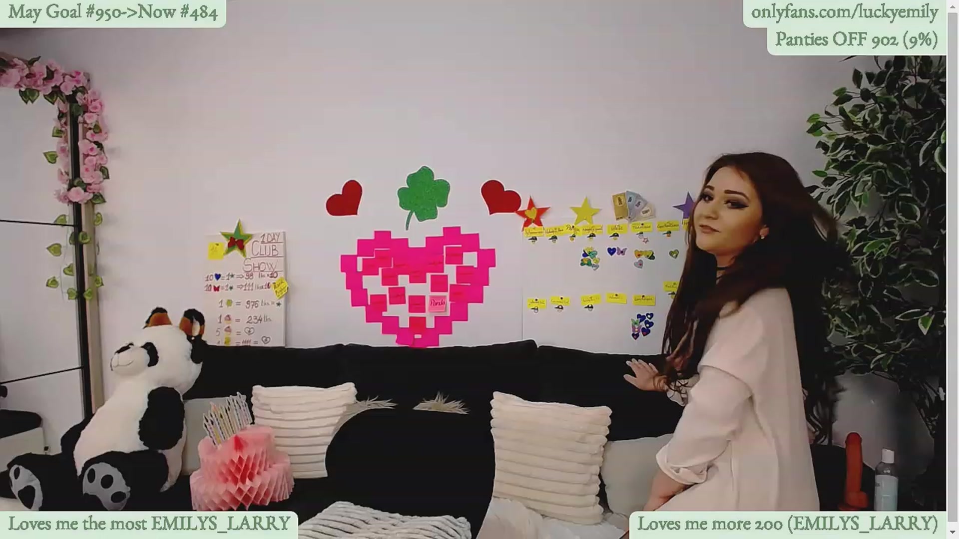 Gallery image thumbnail from Lucky_Emily's myfreecams stream on, 05/05/2023, 09:45 image 1 of 20