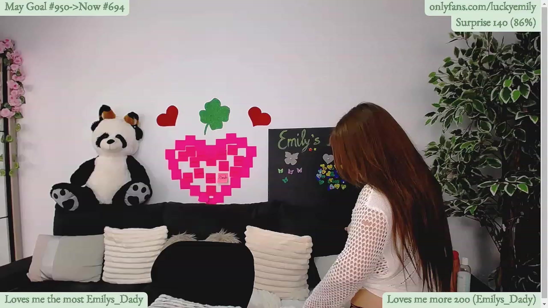 Gallery image thumbnail from Lucky_Emily's myfreecams stream on, 05/10/2023, 08:34 image 14 of 20