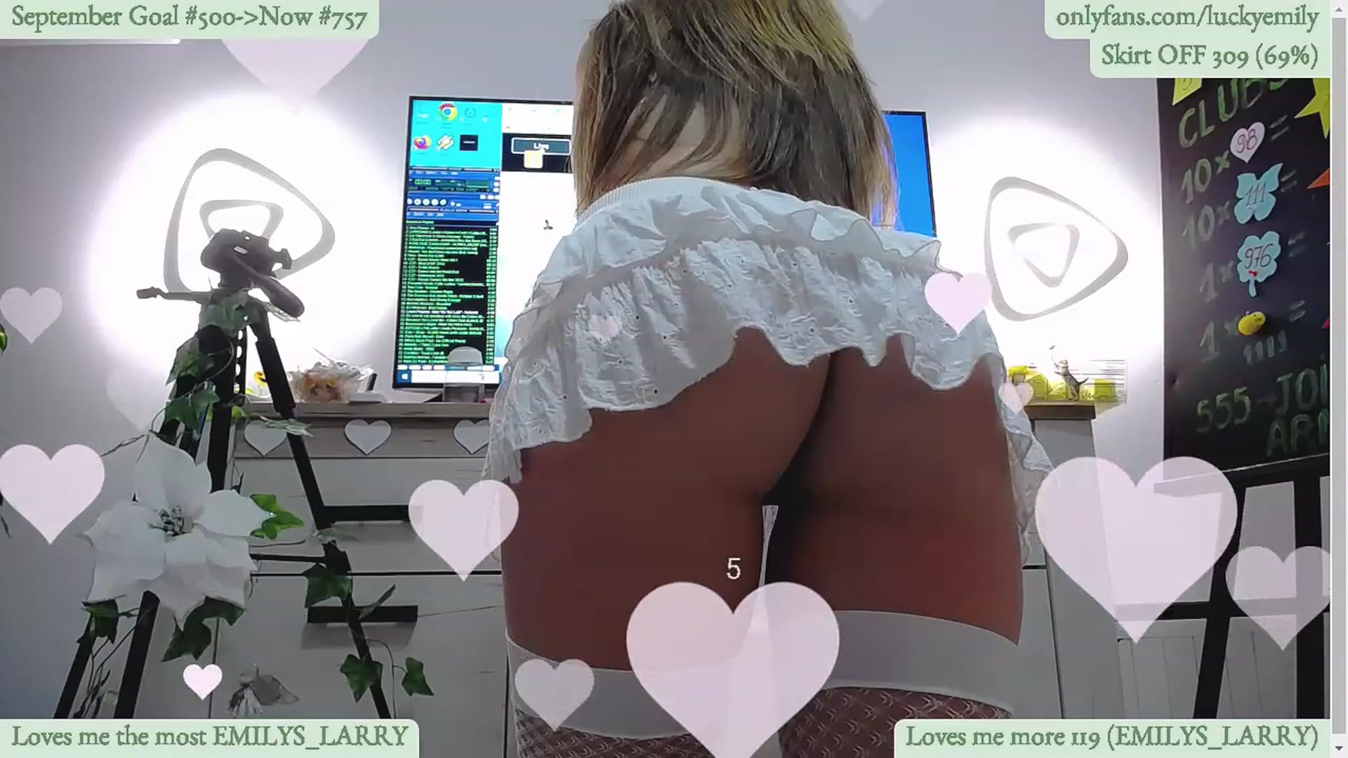Gallery image thumbnail from Lucky_Emily's myfreecams stream on, 09/12/2023, 08:35 image 17 of 20