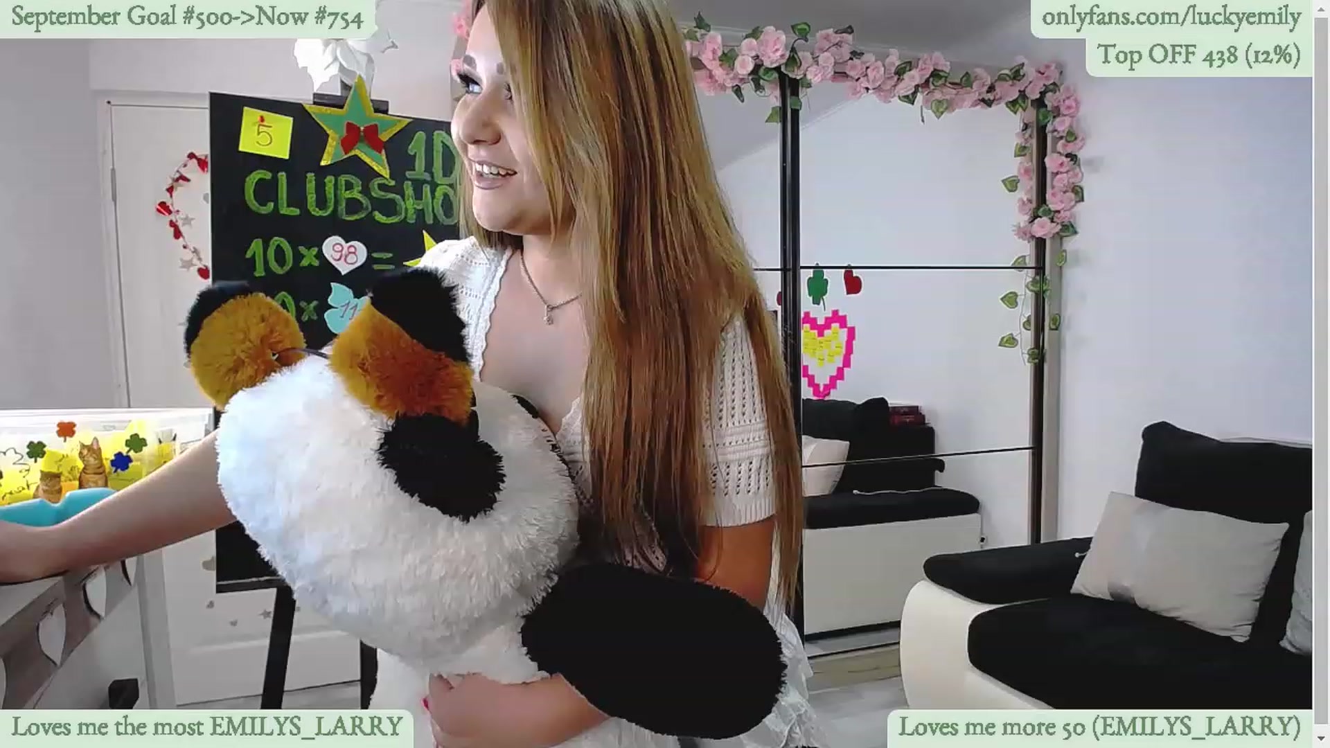Gallery image thumbnail from Lucky_Emily's myfreecams stream on, 09/14/2023, 07:35 image 8 of 20