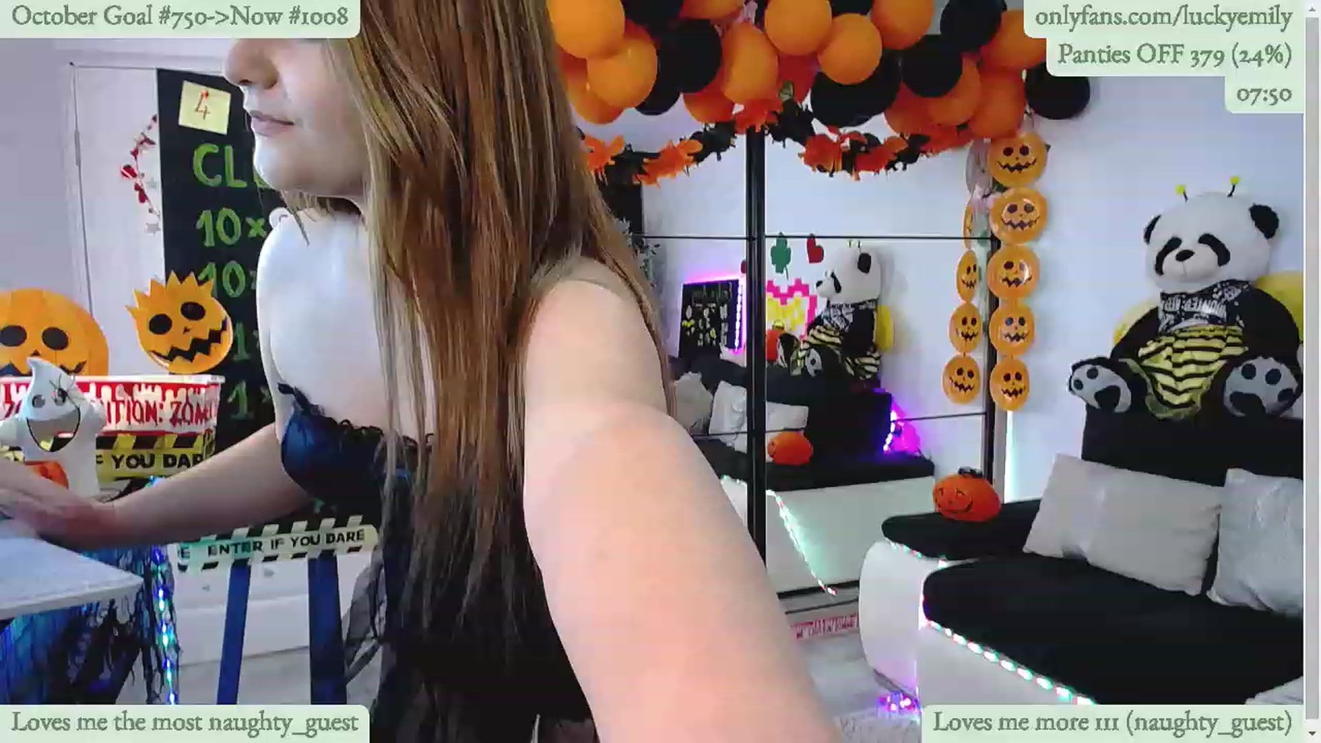 Gallery image thumbnail from Lucky_Emily's myfreecams stream on, 10/30/2023, 10:43 image 8 of 20