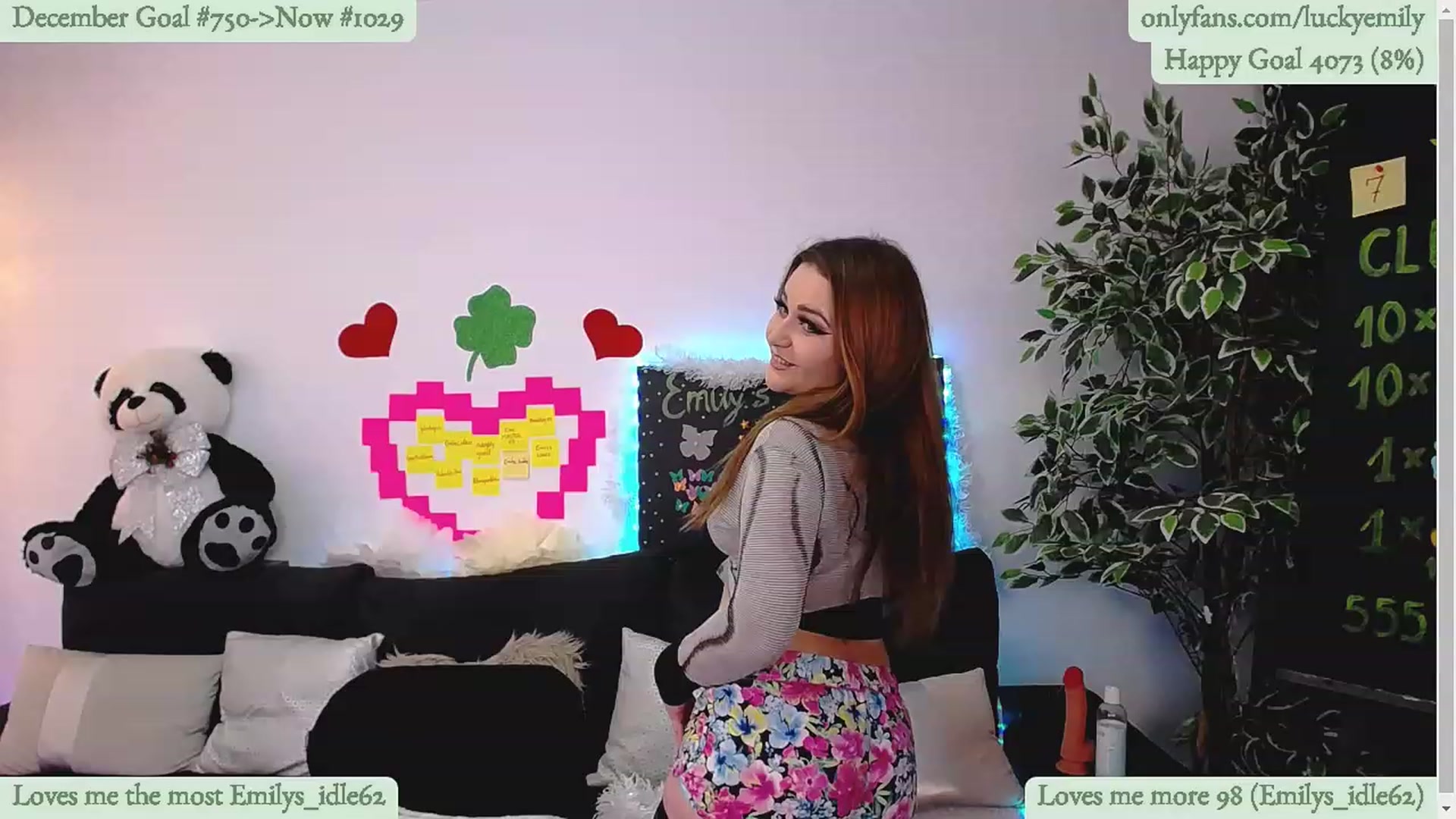 Gallery image thumbnail from Lucky_Emily's myfreecams stream on, 12/11/2023, 09:36 image 10 of 20