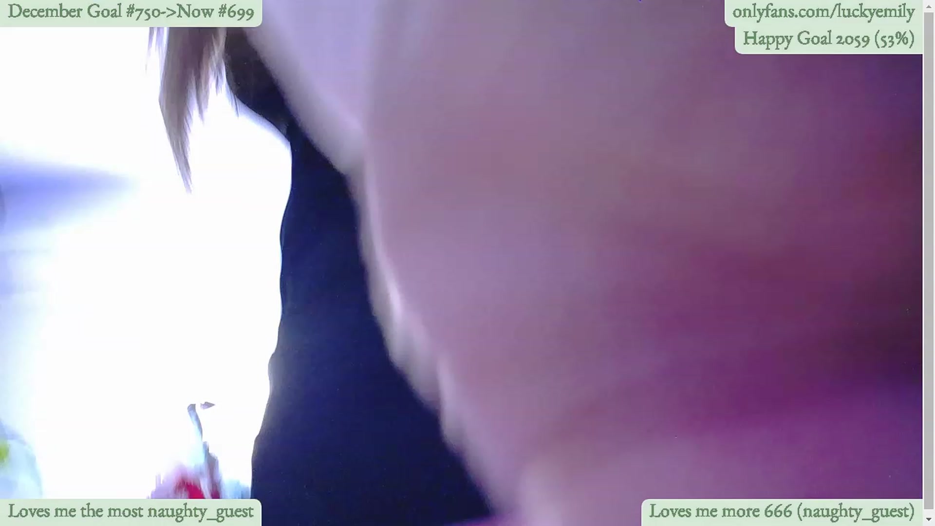 Gallery image thumbnail from Lucky_Emily's myfreecams stream on, 12/22/2023, 09:14 image 17 of 20