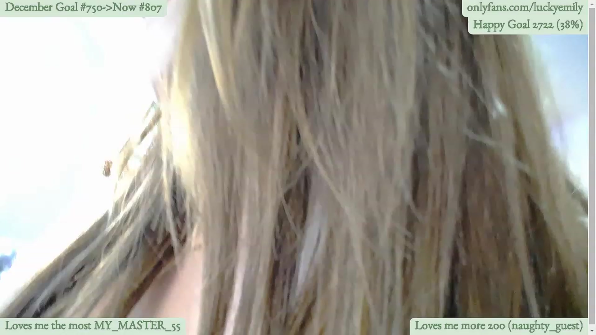 Gallery image thumbnail from Lucky_Emily's myfreecams stream on, 12/27/2023, 10:31 image 11 of 20