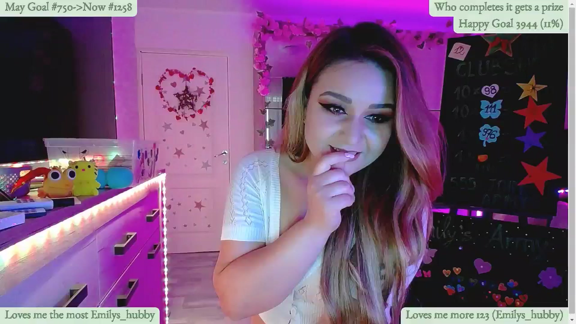 Gallery image thumbnail from Lucky_Emily's myfreecams stream on, 05/14/2024, 08:44 image 10 of 20