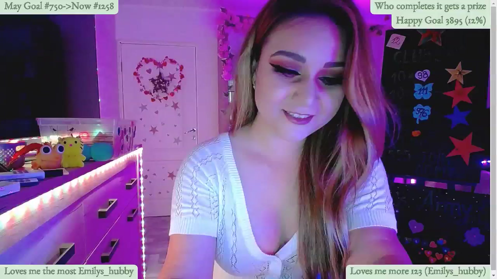 Gallery image thumbnail from Lucky_Emily's myfreecams stream on, 05/14/2024, 08:44 image 11 of 20