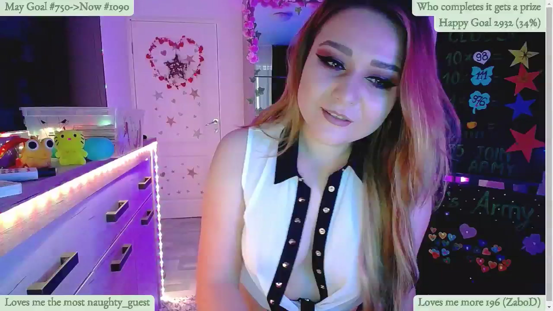 Gallery image thumbnail from Lucky_Emily's myfreecams stream on, 05/17/2024, 08:28 image 15 of 20