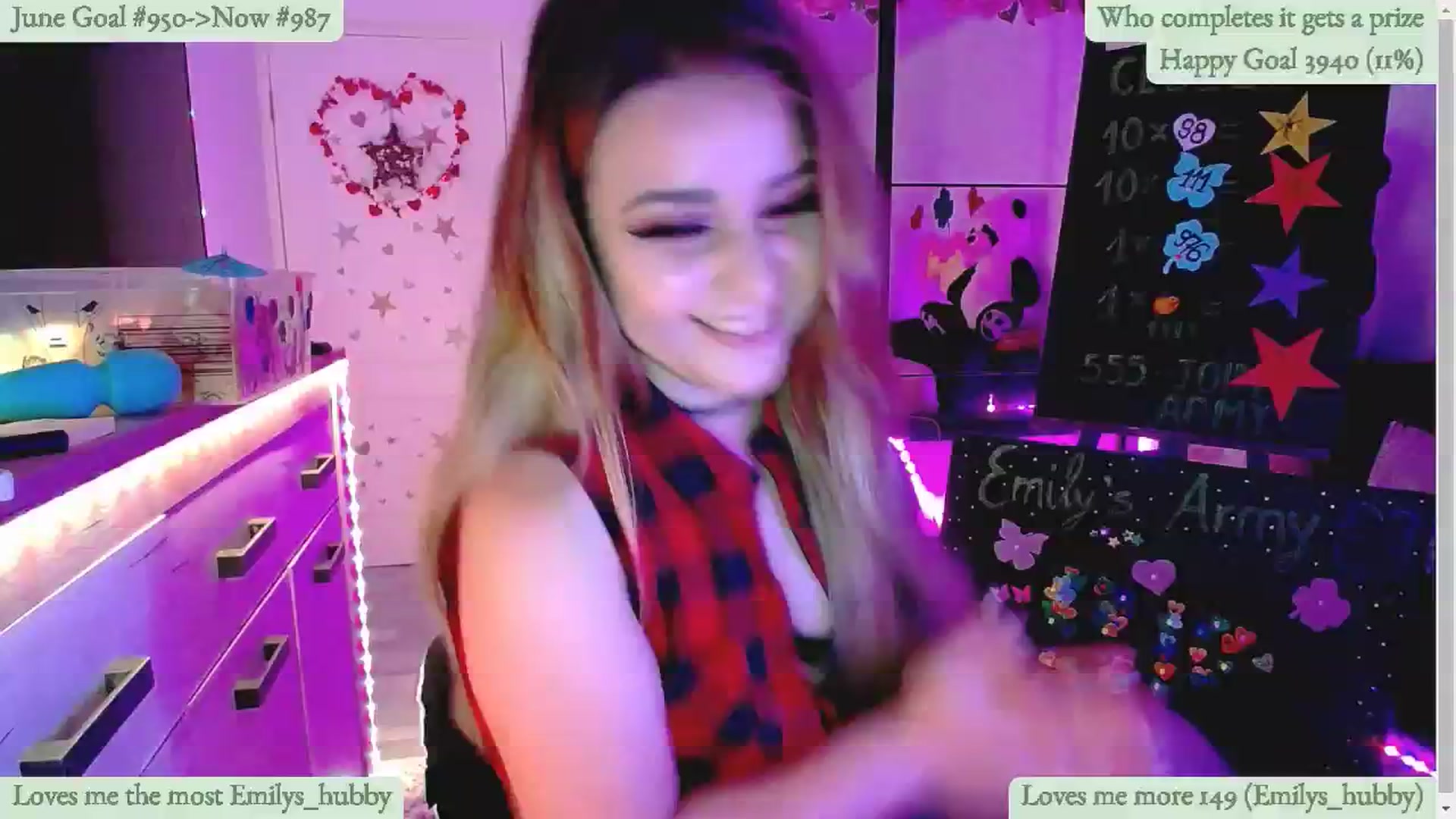 Gallery image thumbnail from Lucky_Emily's myfreecams stream on, 06/25/2024, 08:28 image 13 of 20