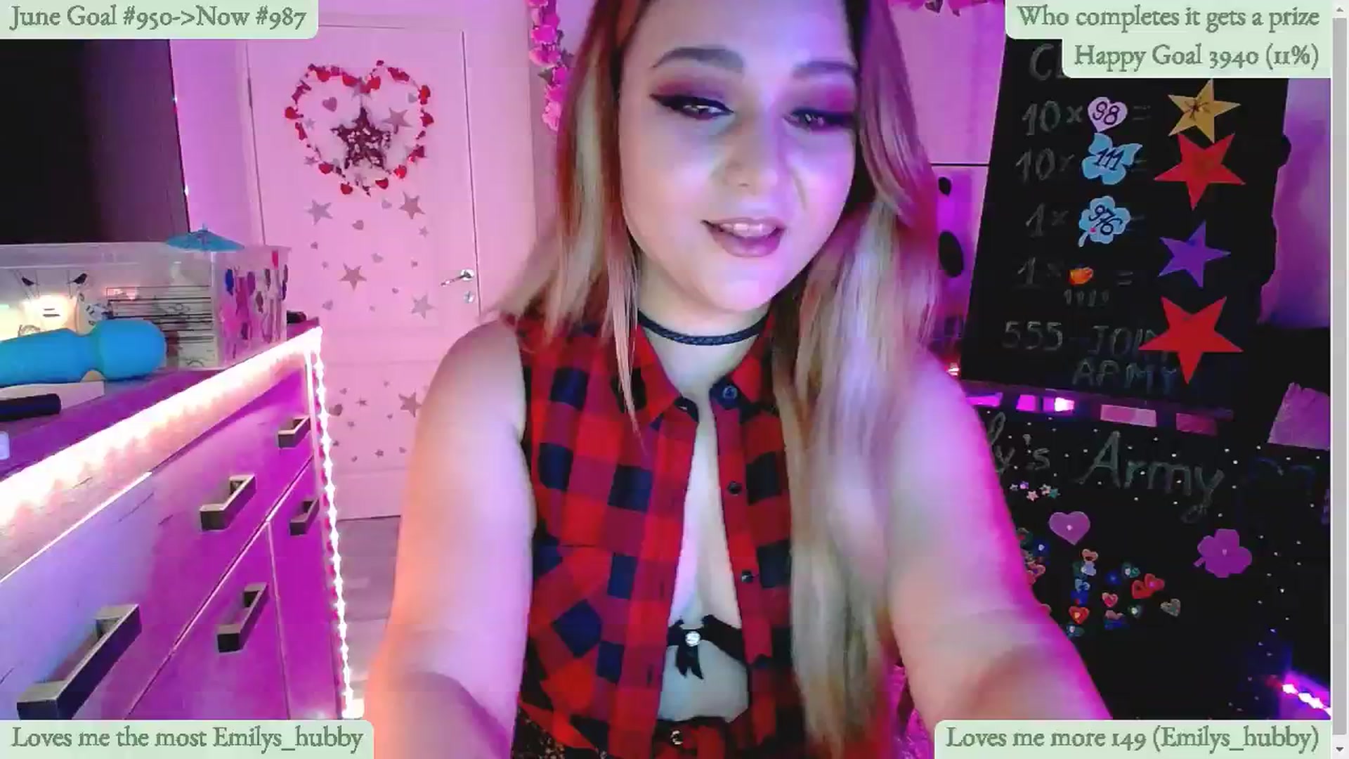 Gallery image thumbnail from Lucky_Emily's myfreecams stream on, 06/25/2024, 08:28 image 12 of 20