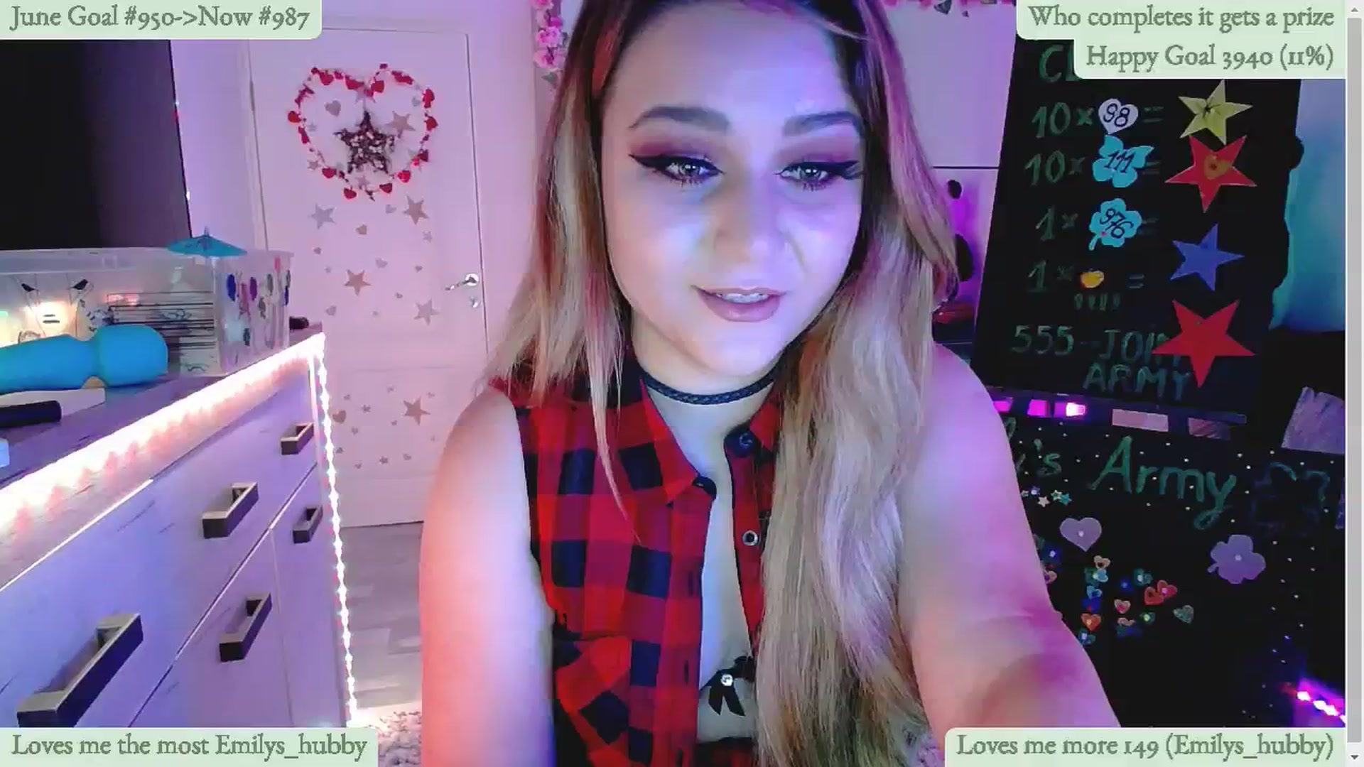 Gallery image thumbnail from Lucky_Emily's myfreecams stream on, 06/25/2024, 08:28 image 11 of 20
