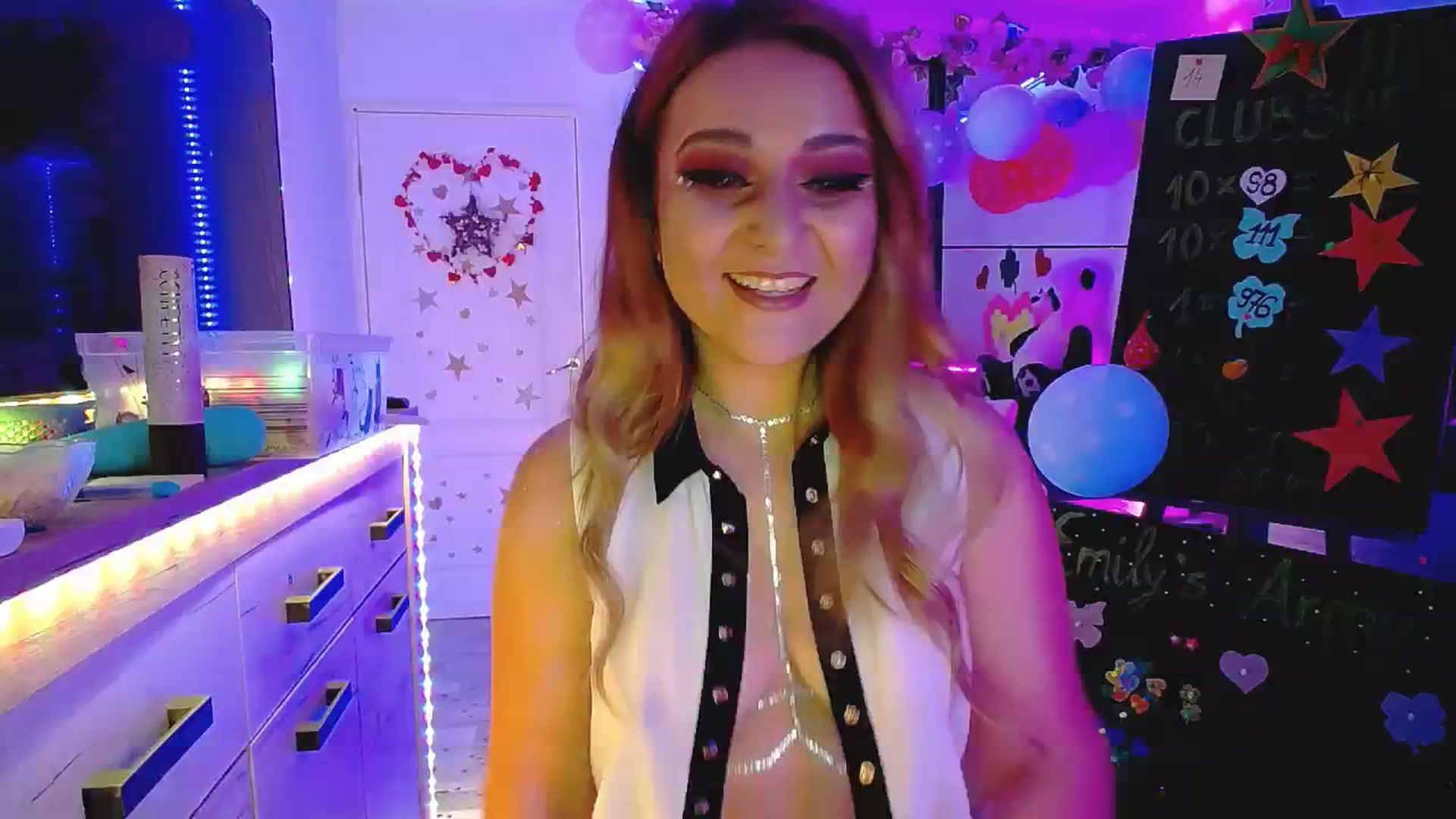 Gallery image thumbnail from Lucky_Emily's myfreecams stream on, 10/09/2024, 09:48 image 20 of 20