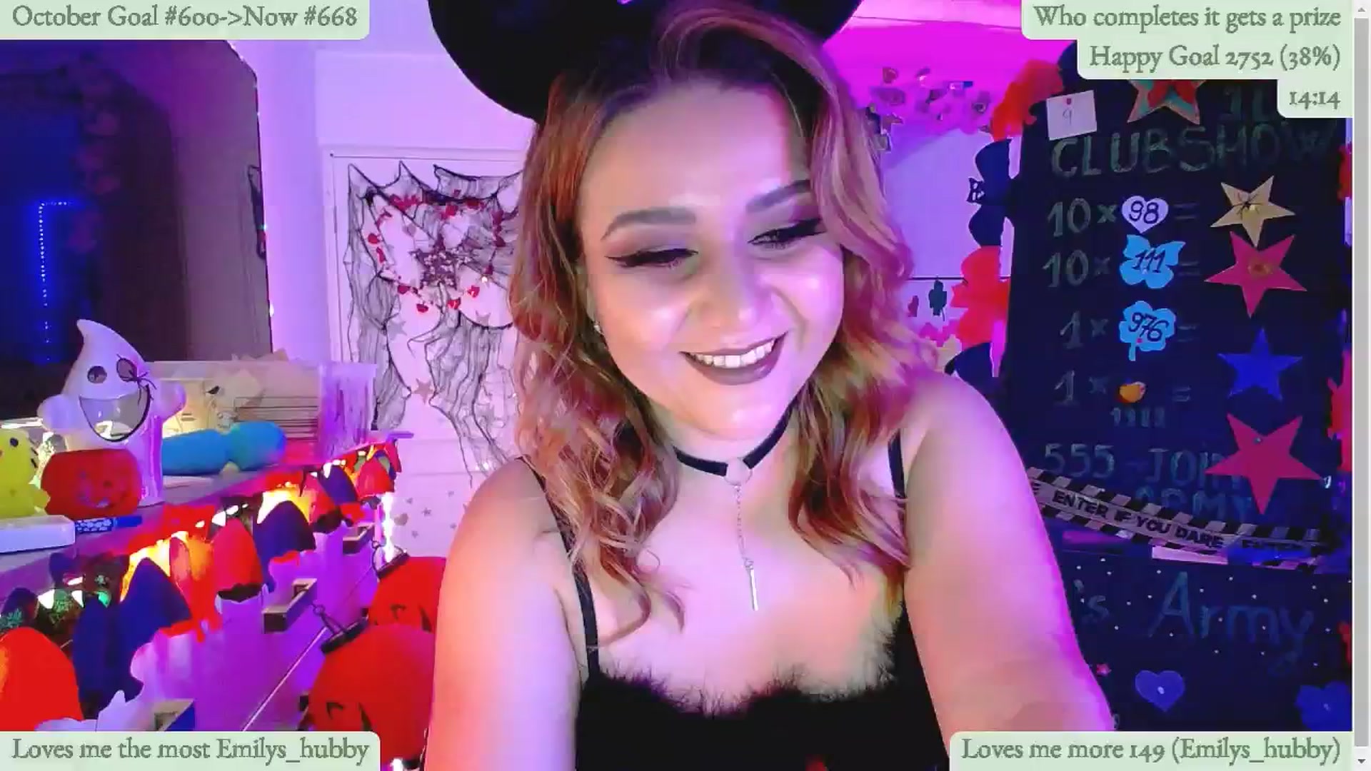 Gallery image thumbnail from Lucky_Emily's myfreecams stream on, 10/31/2024, 10:12 image 18 of 20