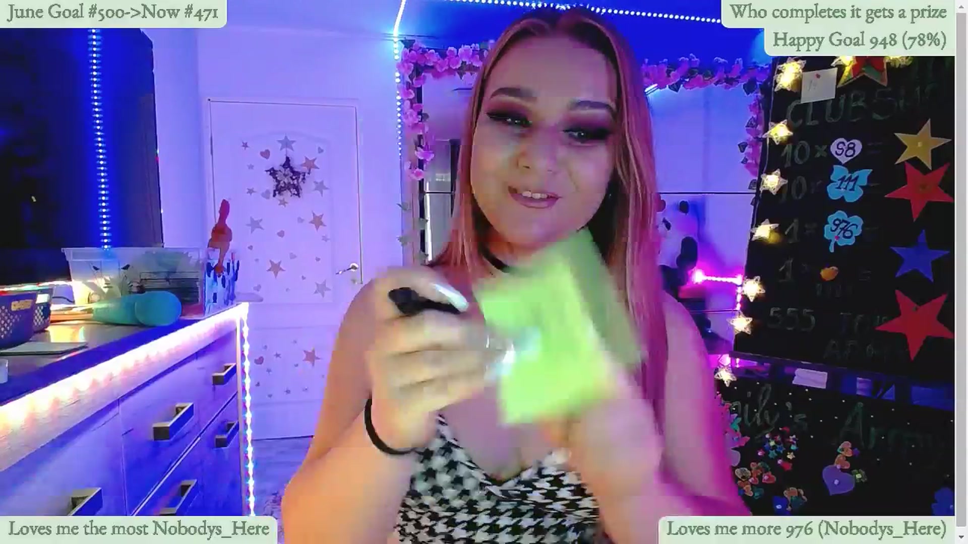 Gallery image thumbnail from Lucky_Emily's myfreecams stream on, 06/25/2025, 09:27 image 20 of 20