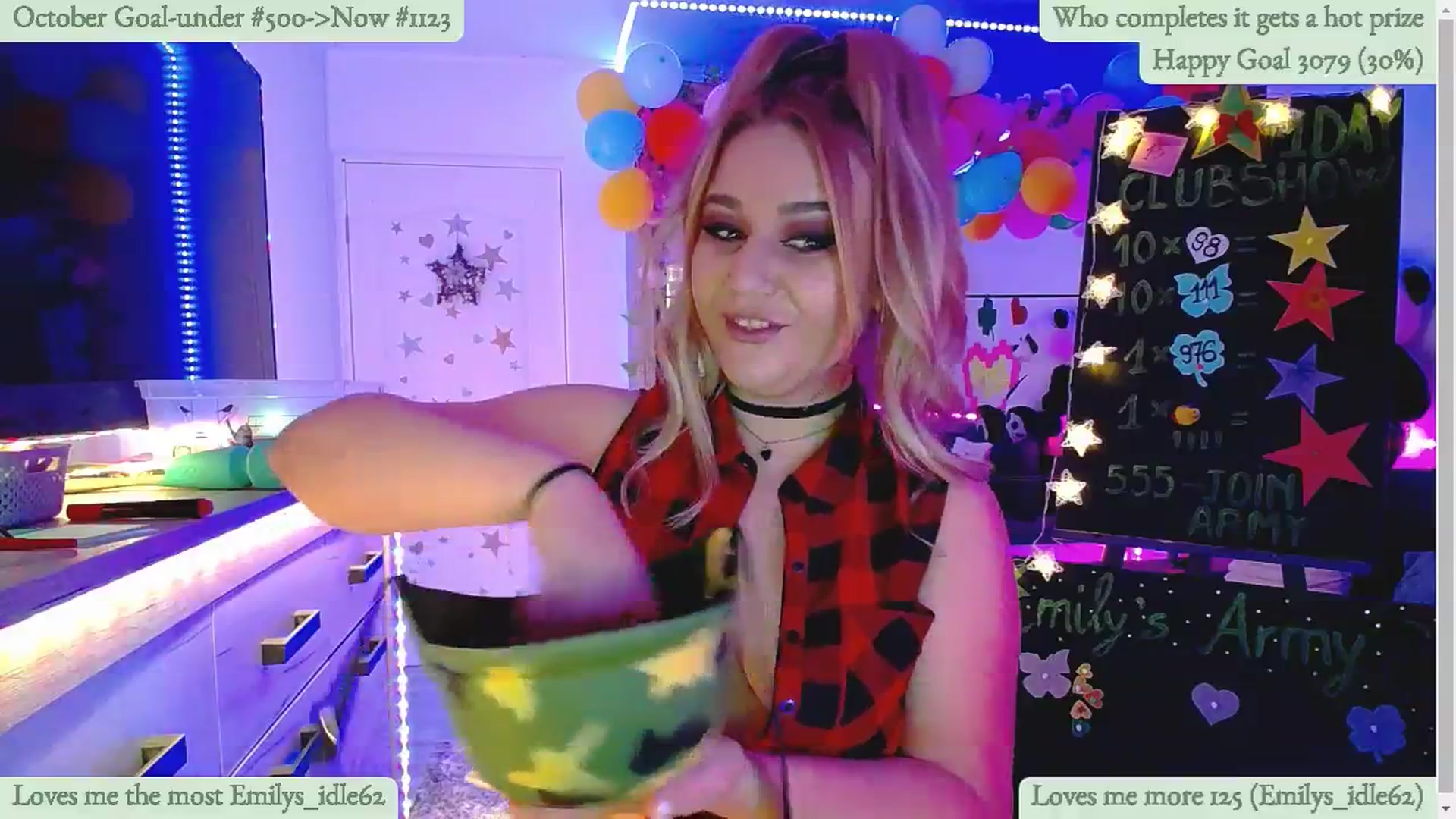 Gallery image thumbnail from Lucky_Emily's myfreecams stream on, 10/14/2025, 09:23 image 9 of 20