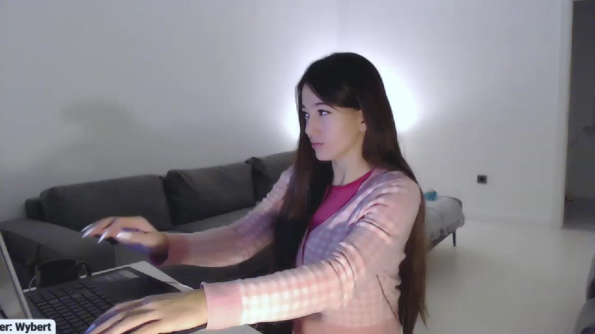 Gallery image thumbnail from Lucky_V's myfreecams stream on, 11/24/2022, 19:41 image 10 of 20