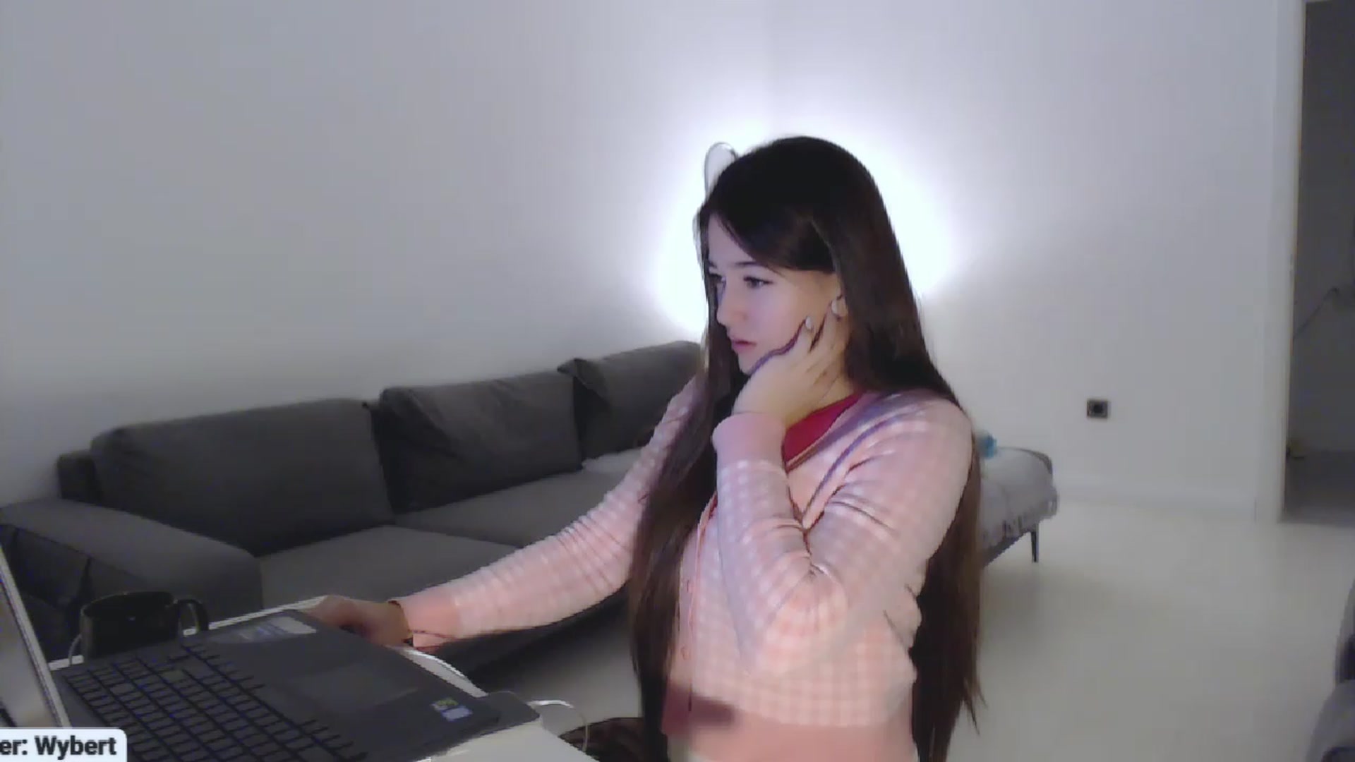 Gallery image thumbnail from Lucky_V's myfreecams stream on, 11/24/2022, 19:41 image 18 of 20