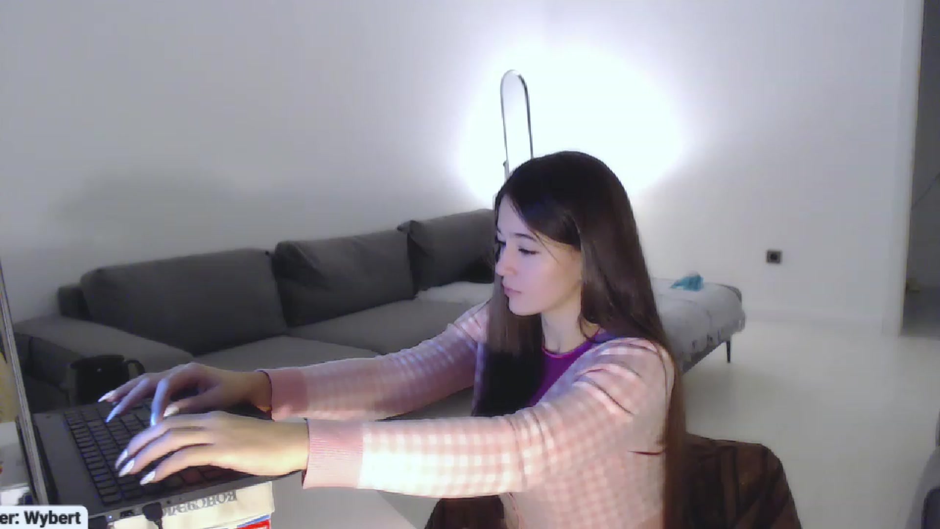 Gallery image thumbnail from Lucky_V's myfreecams stream on, 11/24/2022, 21:40 image 14 of 20