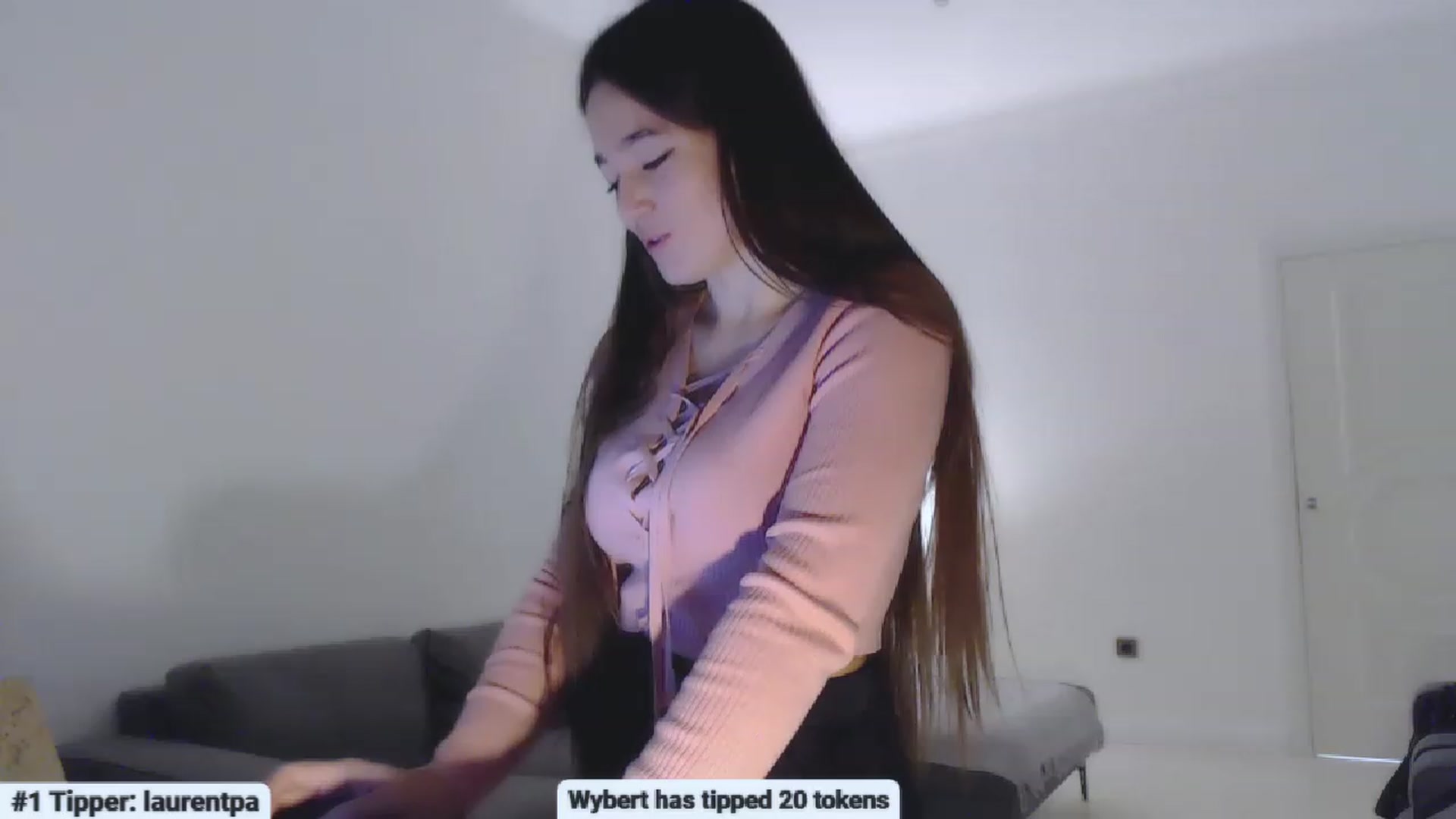 Gallery image thumbnail from Lucky_V's myfreecams stream on, 11/27/2022, 23:09 image 14 of 20