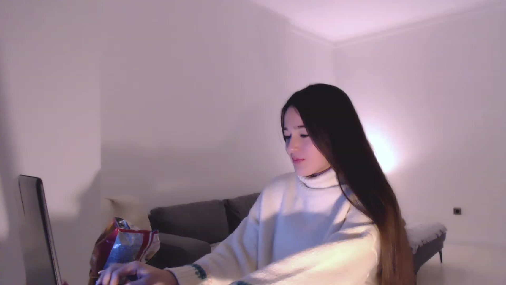 Gallery image thumbnail from Lucky_V's myfreecams stream on, 12/30/2022, 23:05 image 7 of 20