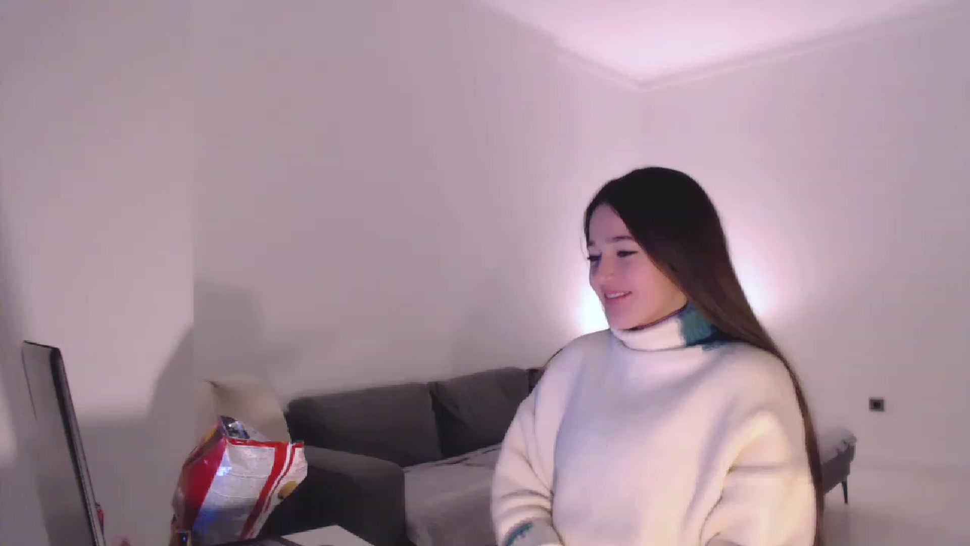 Gallery image thumbnail from Lucky_V's myfreecams stream on, 12/30/2022, 23:05 image 2 of 20