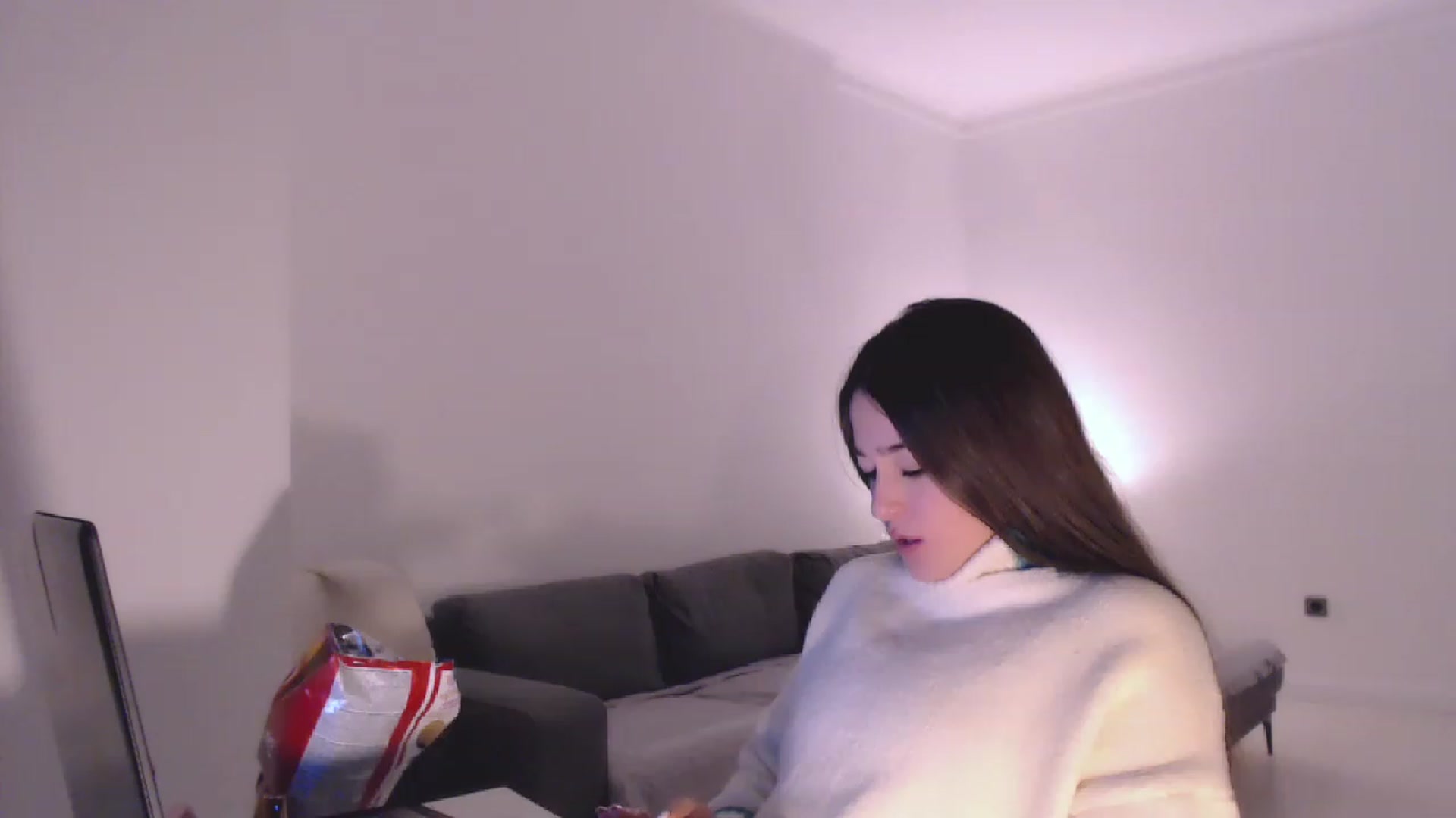 Gallery image thumbnail from Lucky_V's myfreecams stream on, 12/30/2022, 23:05 image 16 of 20