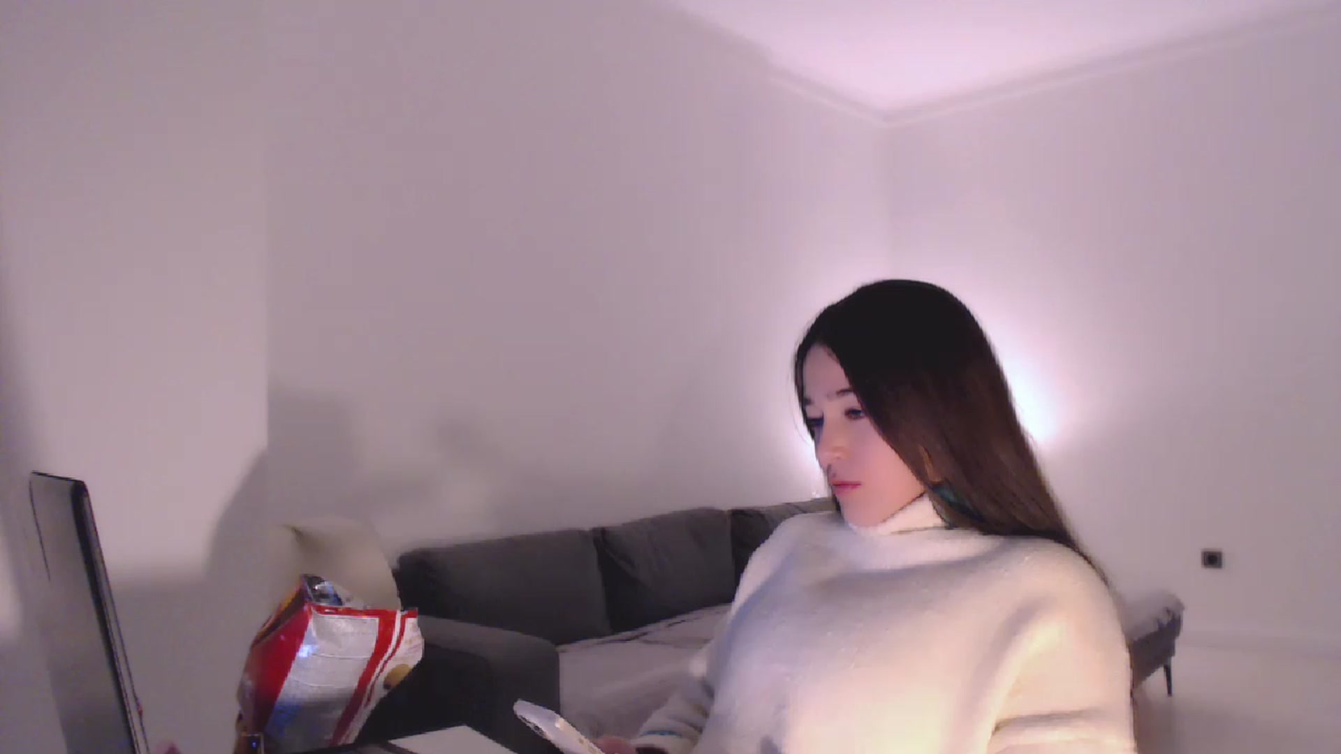 Gallery image thumbnail from Lucky_V's myfreecams stream on, 12/30/2022, 23:05 image 18 of 20