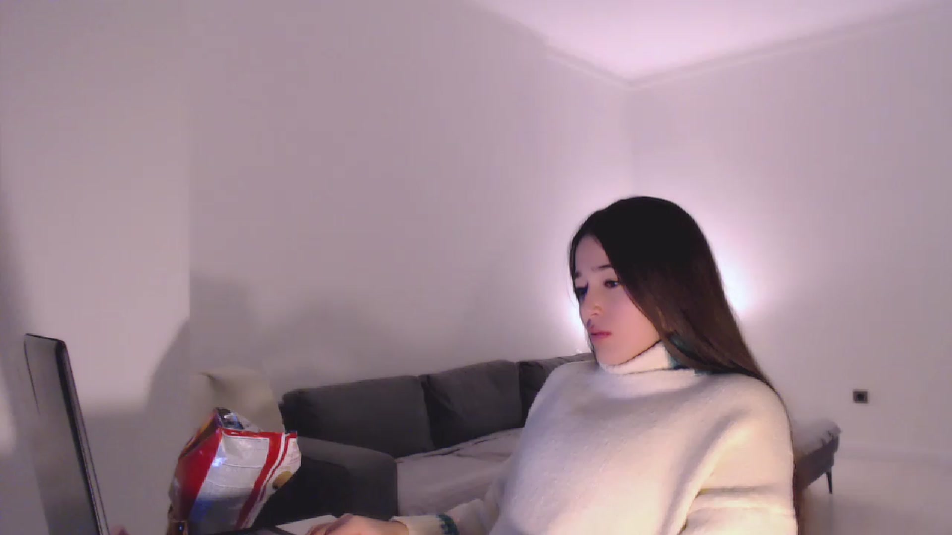 Gallery image thumbnail from Lucky_V's myfreecams stream on, 12/30/2022, 23:05 image 17 of 20