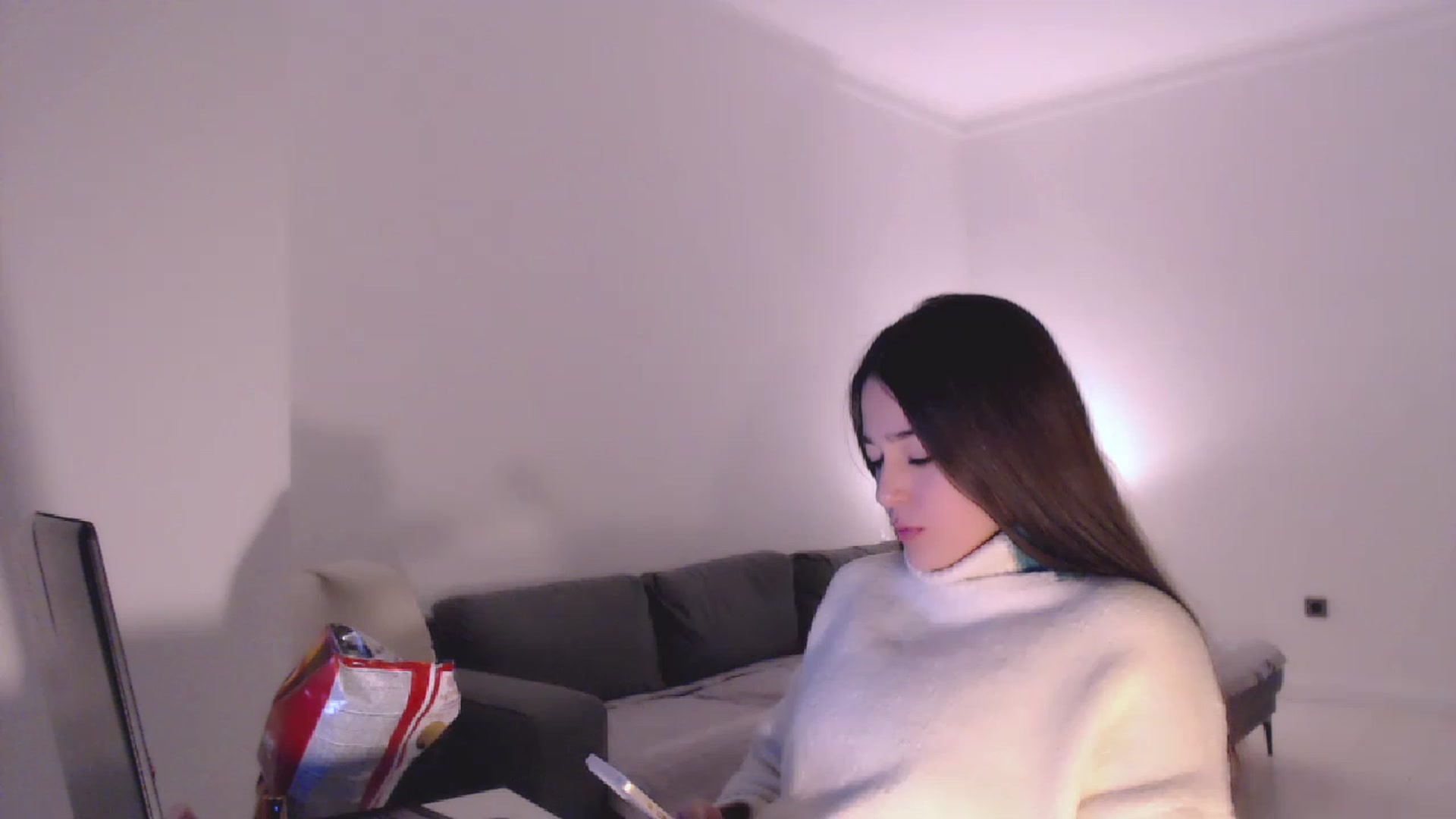 Gallery image thumbnail from Lucky_V's myfreecams stream on, 12/30/2022, 23:05 image 15 of 20