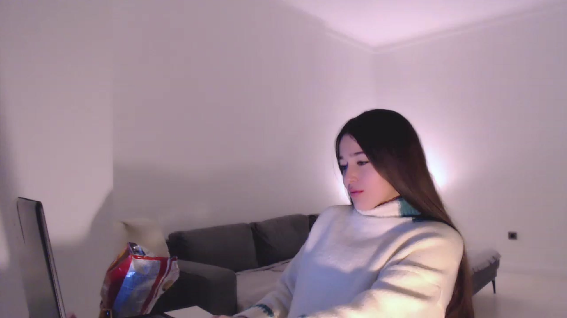 Gallery image thumbnail from Lucky_V's myfreecams stream on, 12/30/2022, 23:05 image 10 of 20