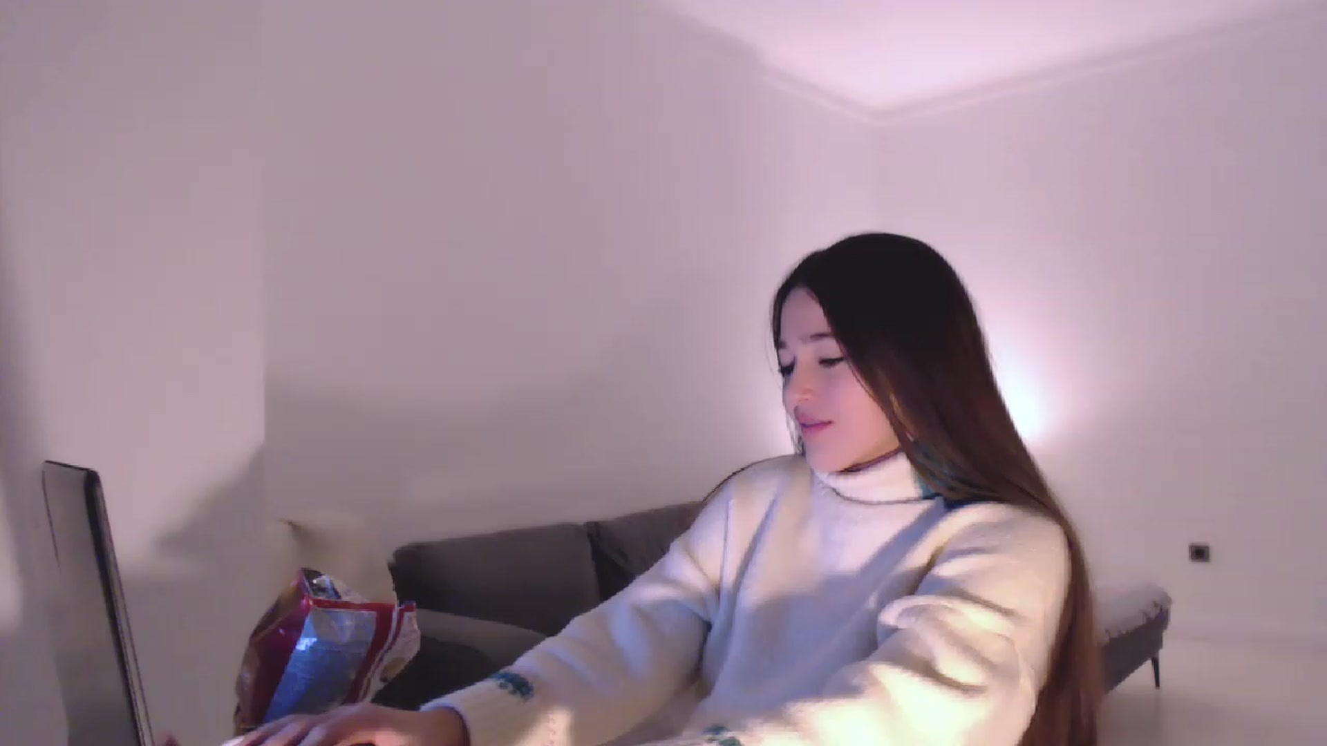 Gallery image thumbnail from Lucky_V's myfreecams stream on, 12/30/2022, 23:05 image 3 of 20