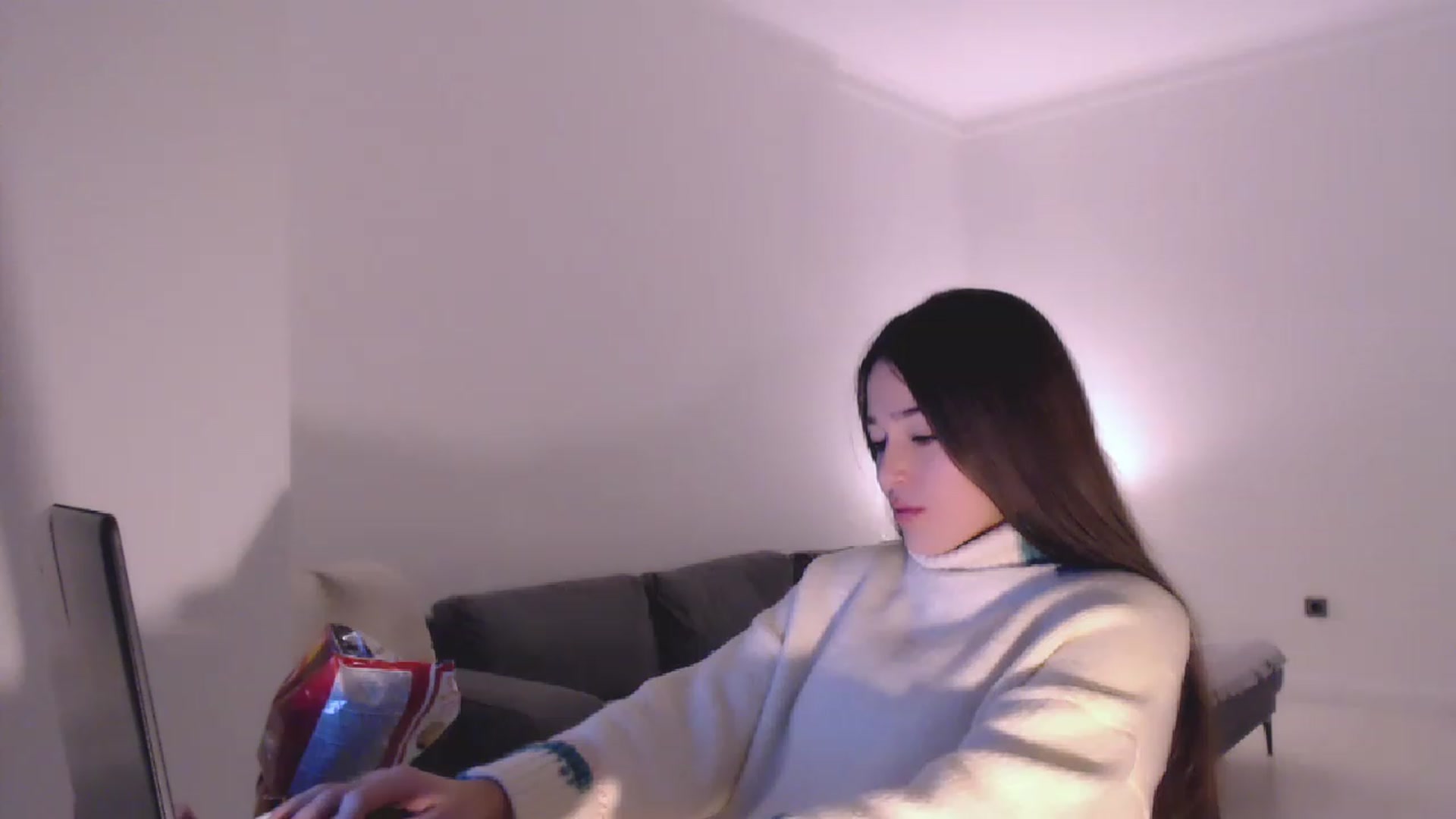 Gallery image thumbnail from Lucky_V's myfreecams stream on, 12/30/2022, 23:05 image 12 of 20