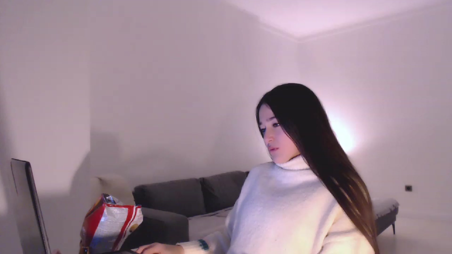 Gallery image thumbnail from Lucky_V's myfreecams stream on, 12/30/2022, 23:05 image 8 of 20