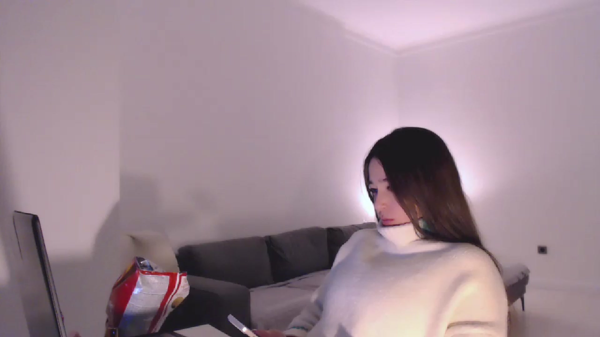 Gallery image thumbnail from Lucky_V's myfreecams stream on, 12/30/2022, 23:05 image 19 of 20