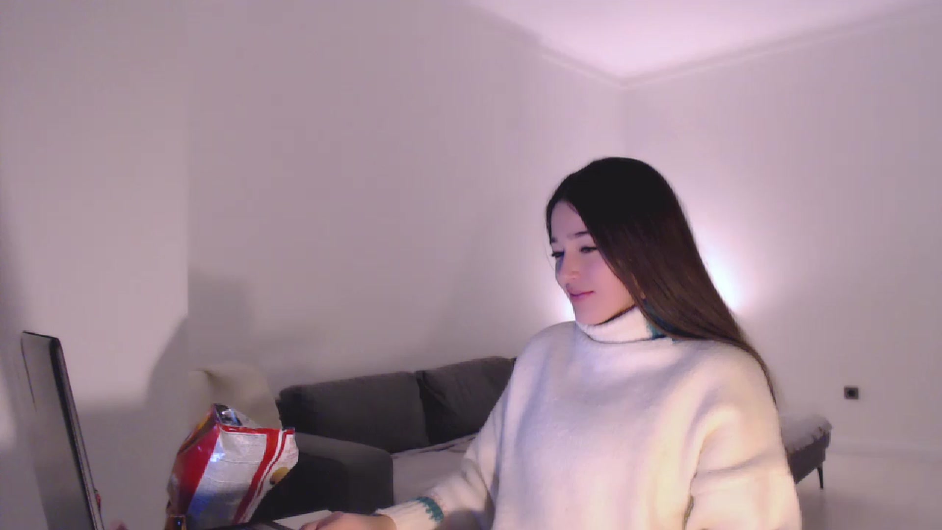 Gallery image thumbnail from Lucky_V's myfreecams stream on, 12/30/2022, 23:05 image 6 of 20