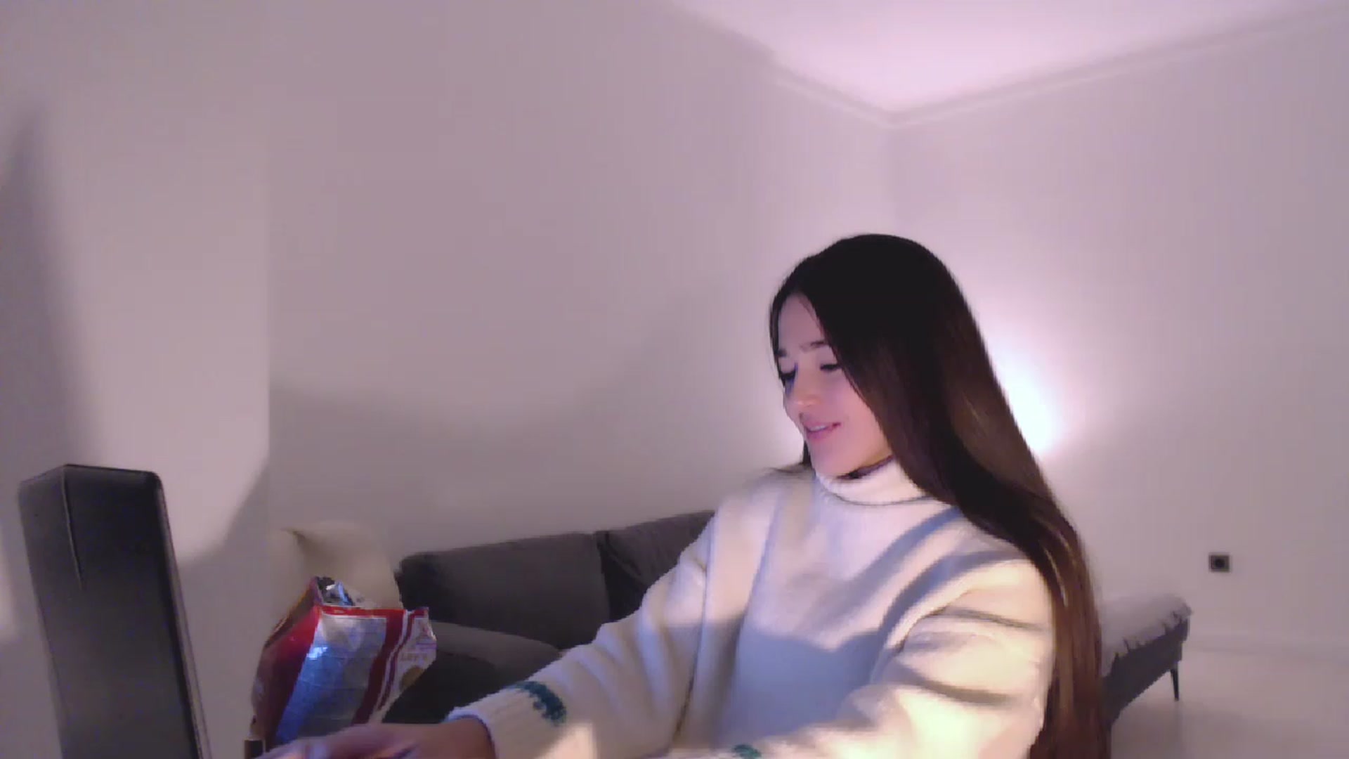 Gallery image thumbnail from Lucky_V's myfreecams stream on, 12/30/2022, 23:31 image 8 of 20